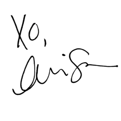 A handwritten message that says 'Xo, Jimi' on a white background.