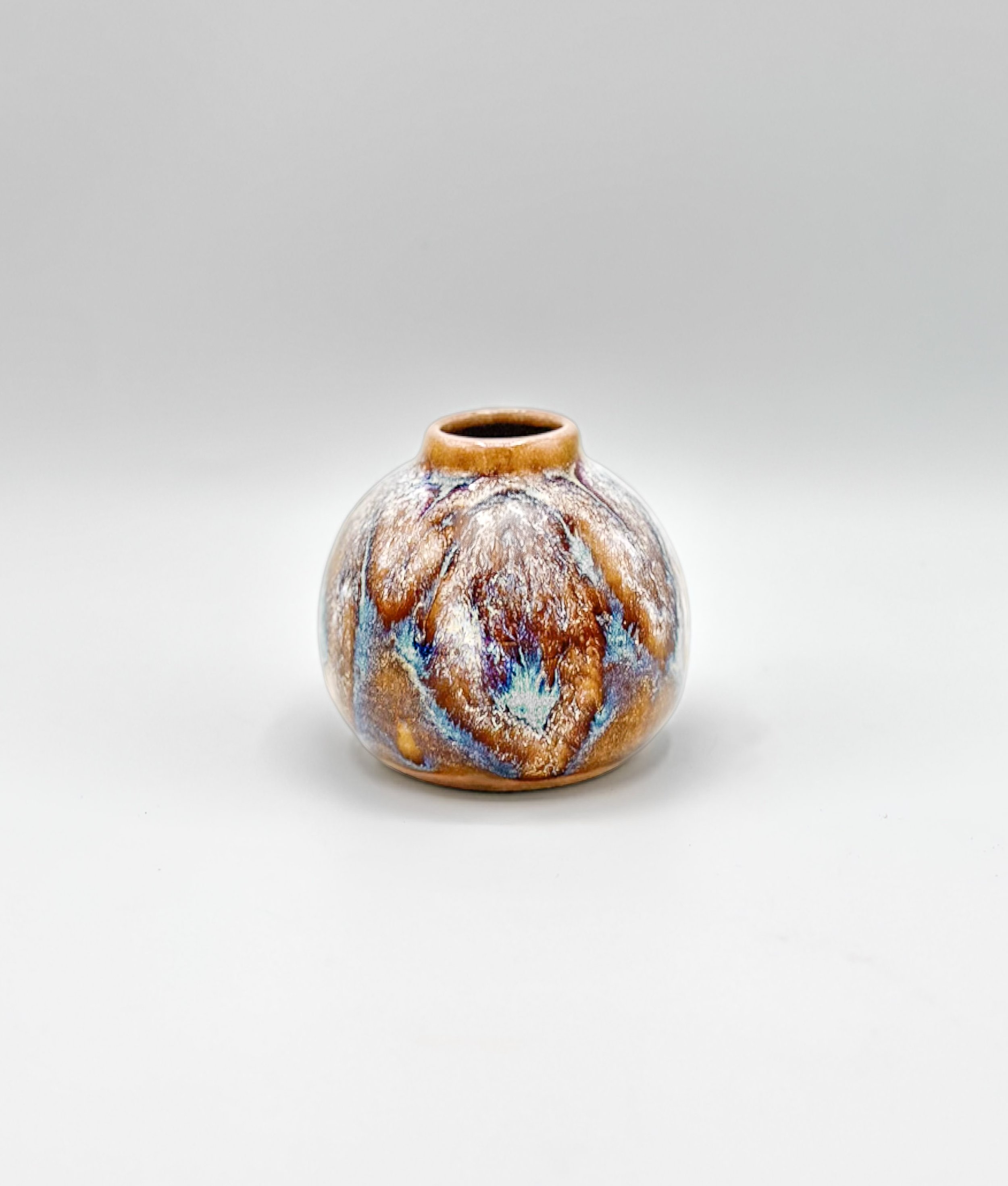 Tiny bud vase