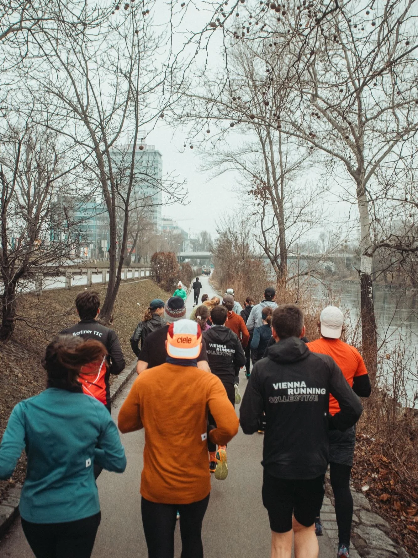 Building the engine on icy kilometer currently. Vienna might be freezing right now, but our legs get stronger, minds get tougher and coffee after the long run tastes 10 times better for sure.
Vienna City Marathon, we&rsquo;re coming for you🔥

📸: @l