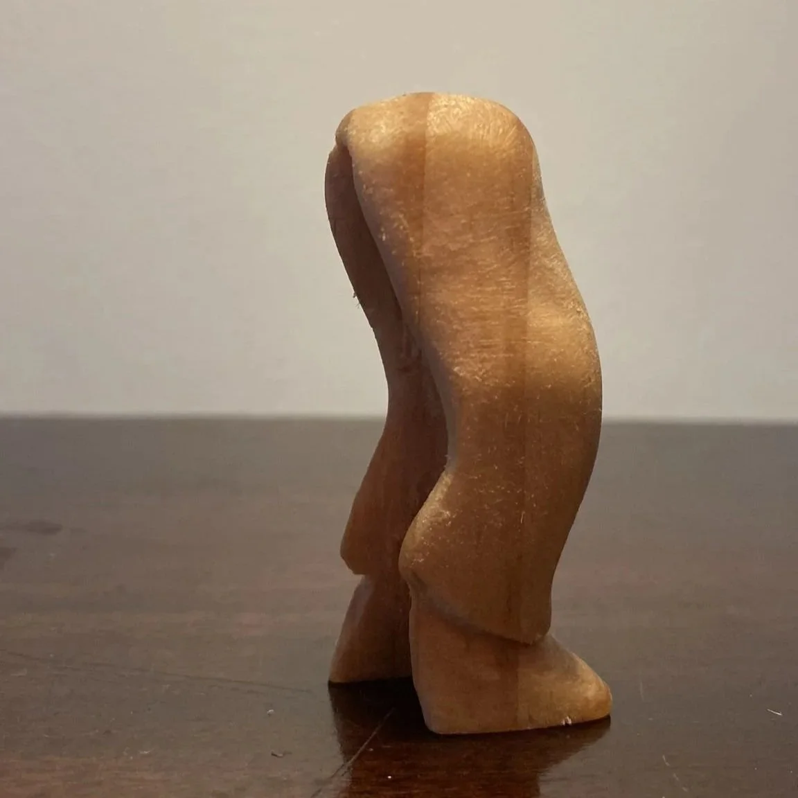 From the wind swept isles of Orkney in the north sea to the eternal battle between the Atlantic and the great granite cliffs at the foot of Cornwall,the loch travels.
As the eyelid of dusk covers the day you can find it in the thin final sliver of li