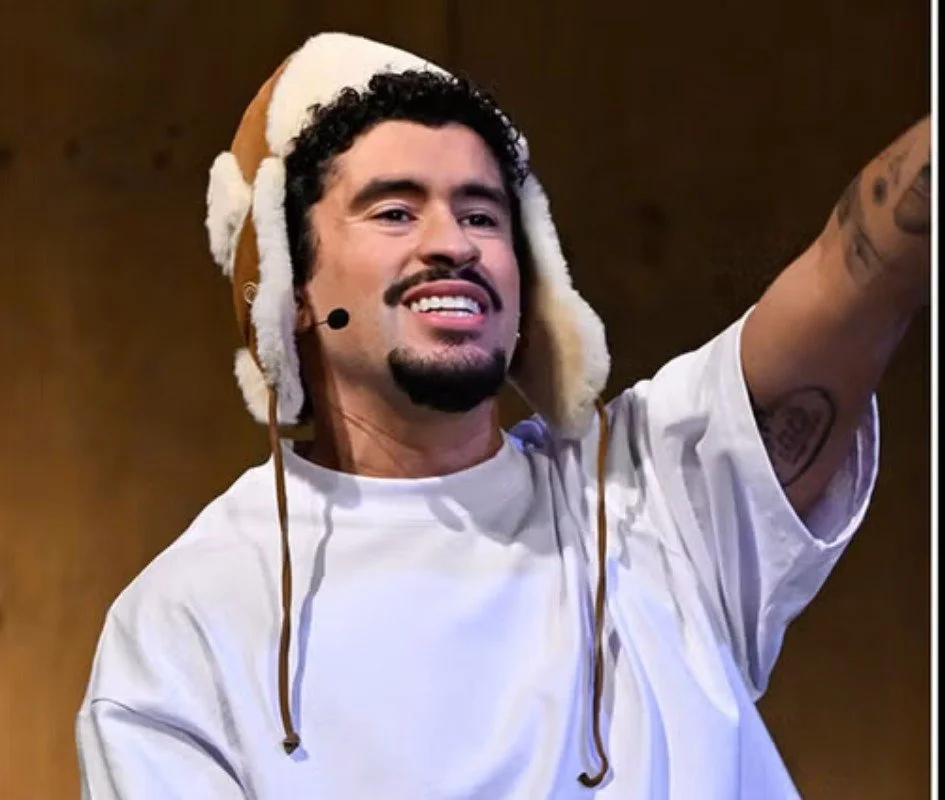 ➡️Bad Bunny...amazing performance, but where was the hat?

#MissedOpportunity