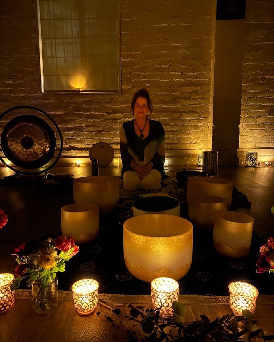 ✨UNLEASHED✨ a sacred sound journey with Judy Guadalupe is THIS FRIDAY from 7-9pm 🧡

Come get a tune up and feel aligned with the energy of love - a perfect way to integrate today&rsquo;s new moon ✨

Experience:
🧡 sacred sound bowls
🧡 unique instru