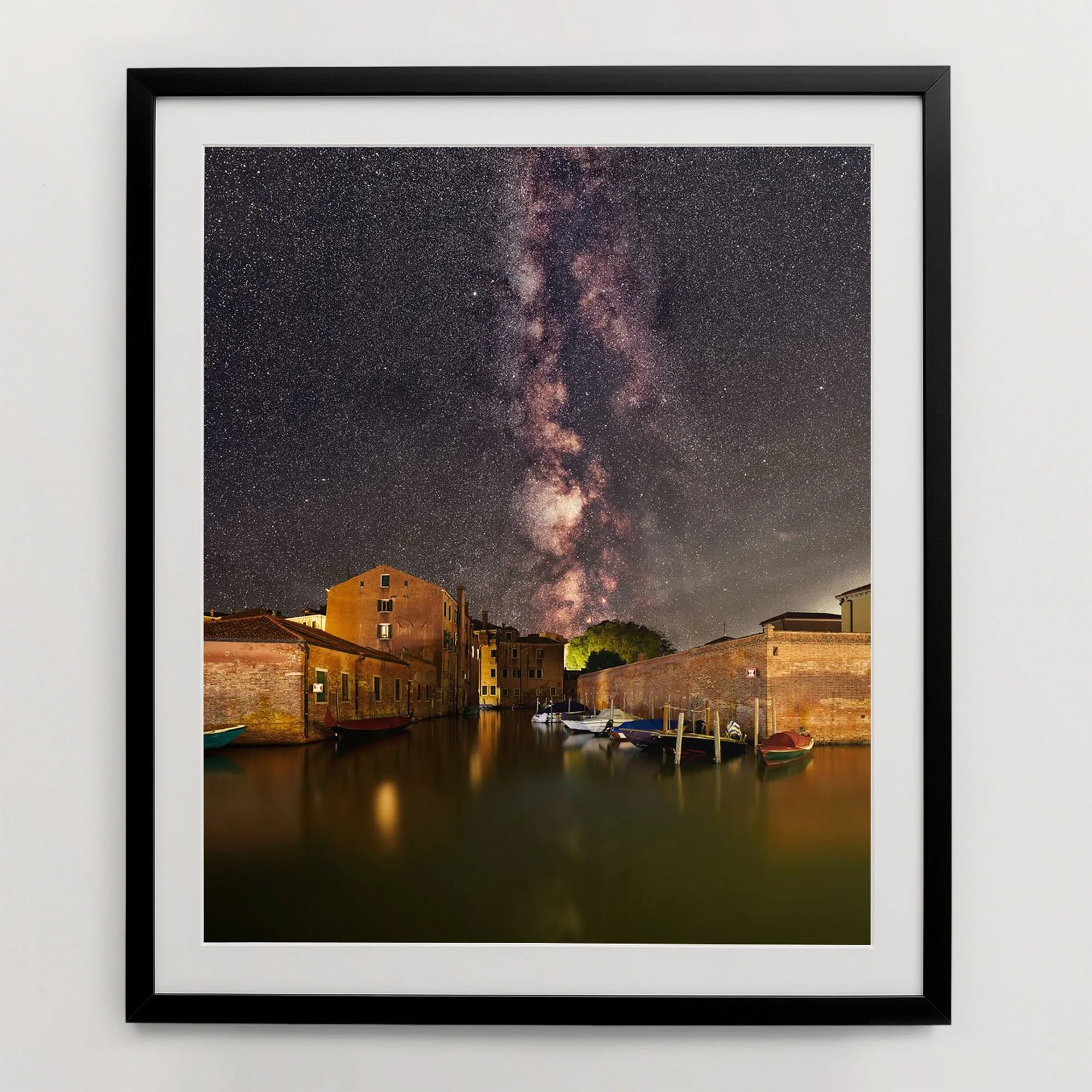 Framed photo - Water and sky unite: the Milky Way seems to connect the heavens with Venice’s San Girolamo canal | Acqua e cielo: La Via Lattea sopra il canale sembra collegare il cielo all’acqua