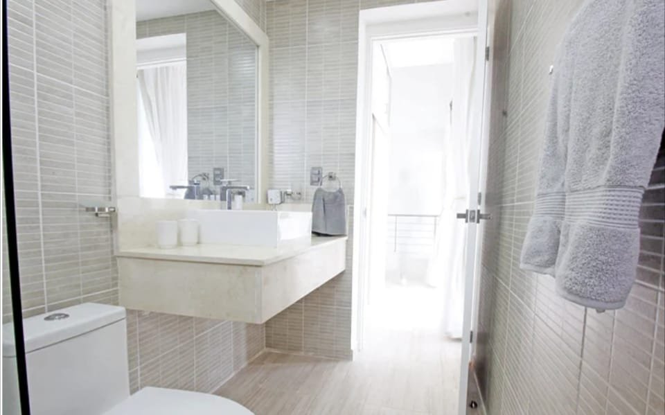Maple Beach Penthouse 7.jpg