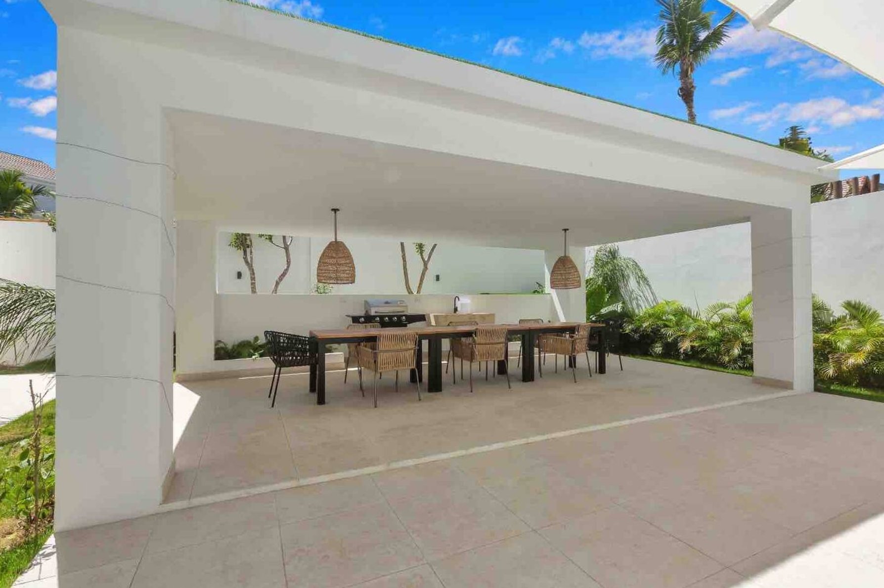 Beach Suite Pool Area (2).jpeg