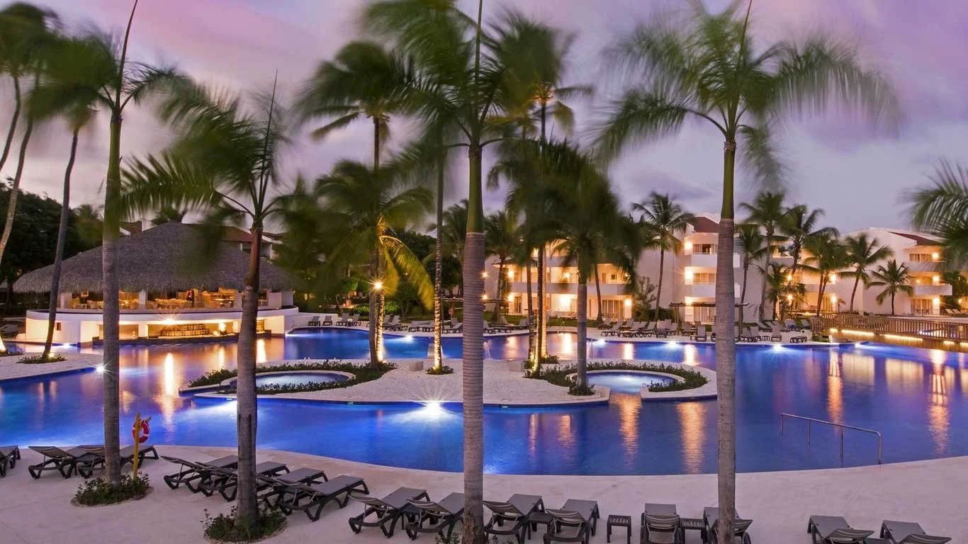 Occidental Punta Cana - All Inclusive pool.jpg
