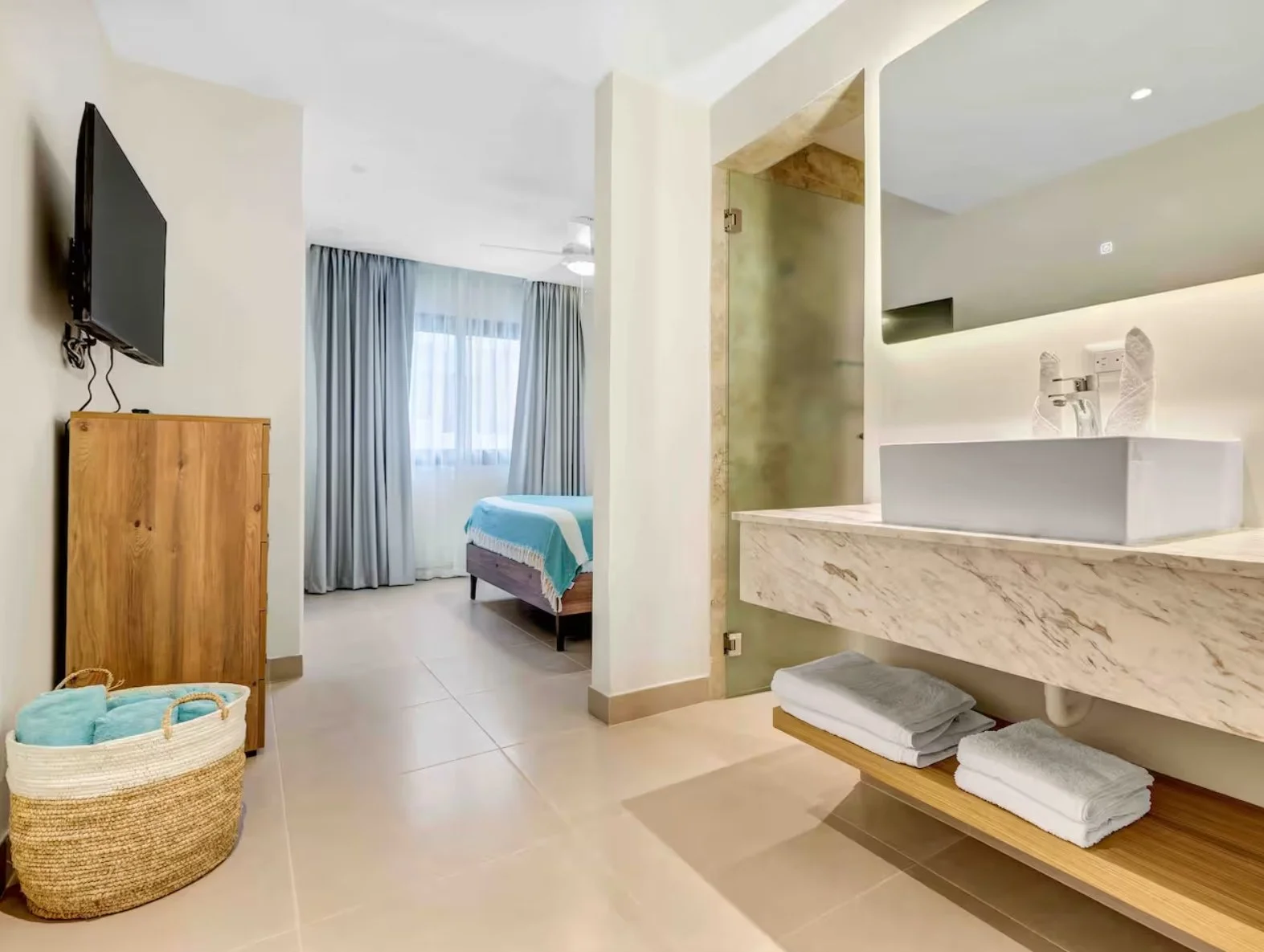 Beach Suite Master Bedroom (1).jpeg