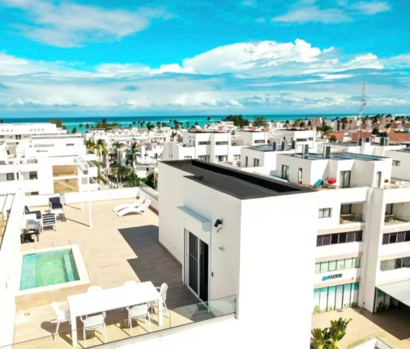 Premium Ocean-View Modern Condo in Los Corales (17).jpeg