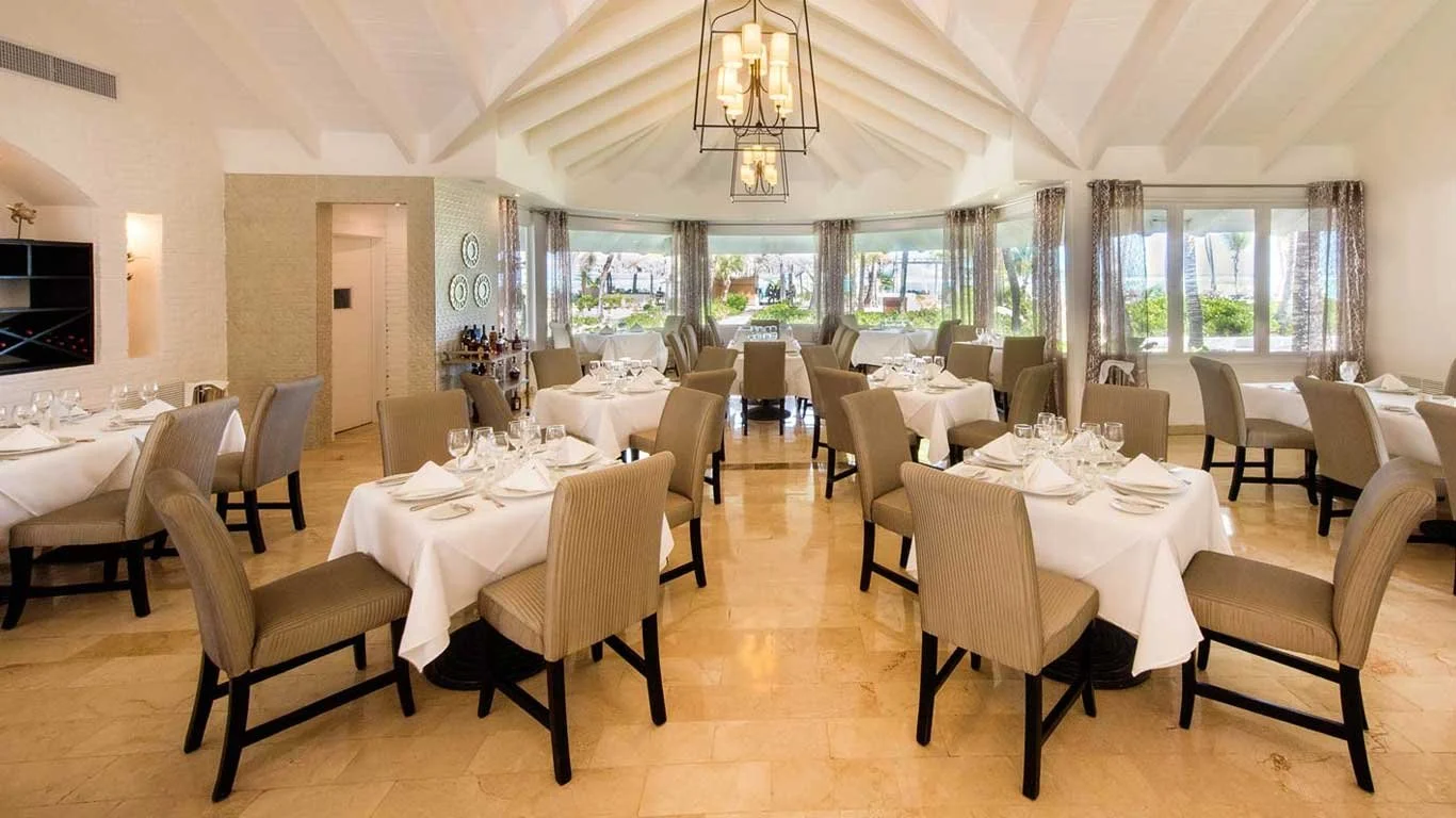 Occidental Punta Cana - All Inclusive dinning.jpg