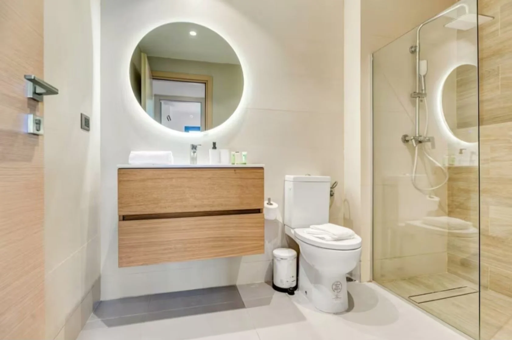 Premium Ocean-View Modern Condo in Los Corales (6).jpeg