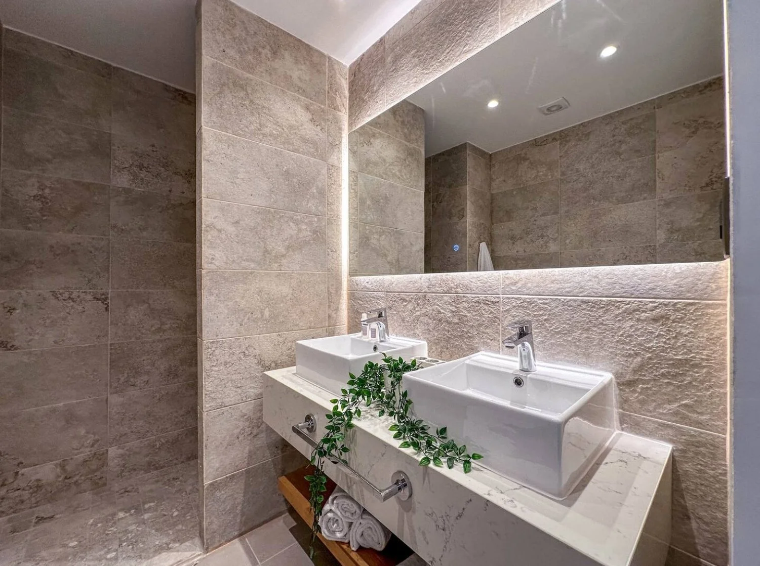 Cana Life Luxury Sky Pool Penthouse (27).jpeg