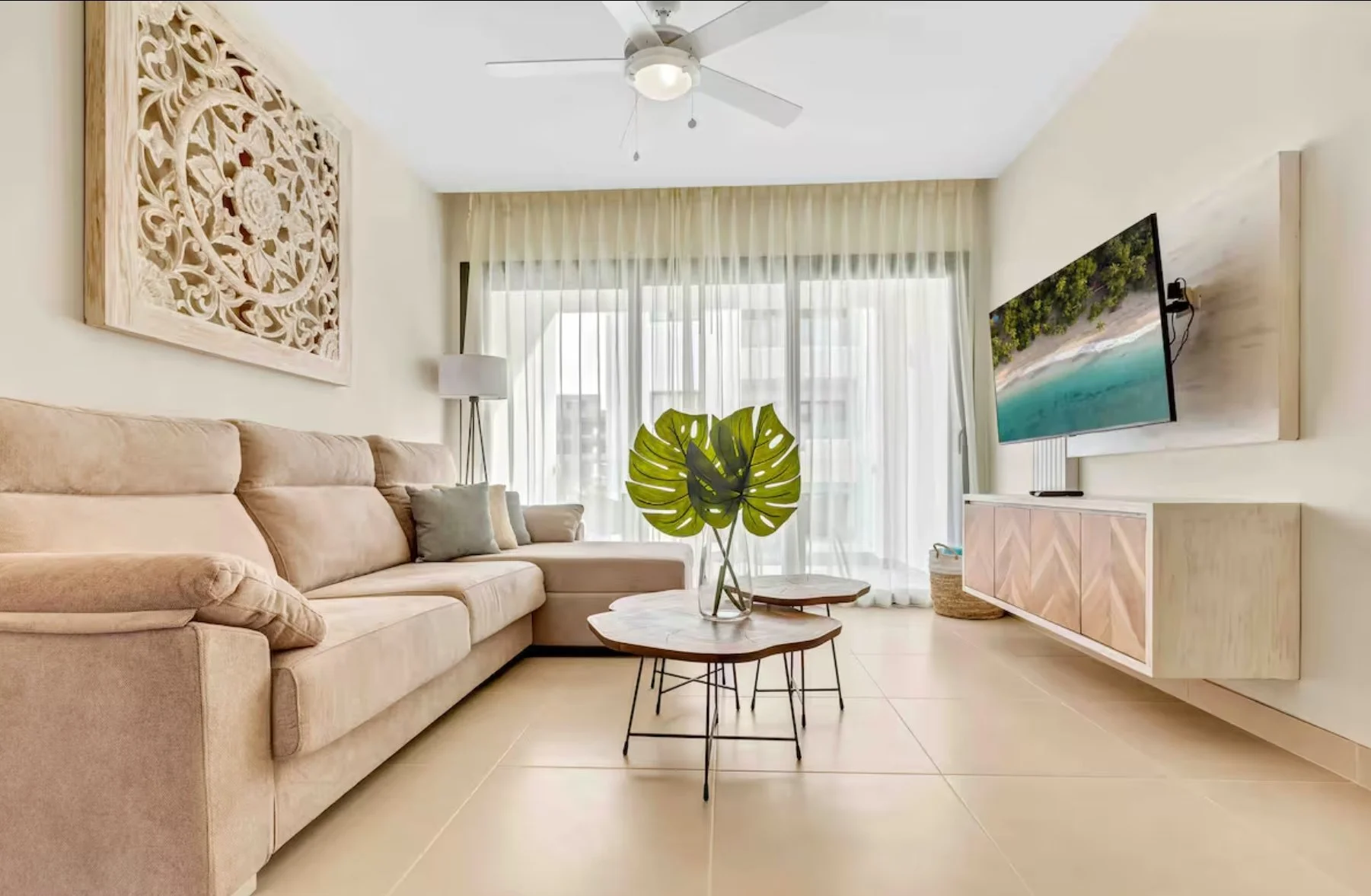 Beach Suite Living Room (2).jpeg