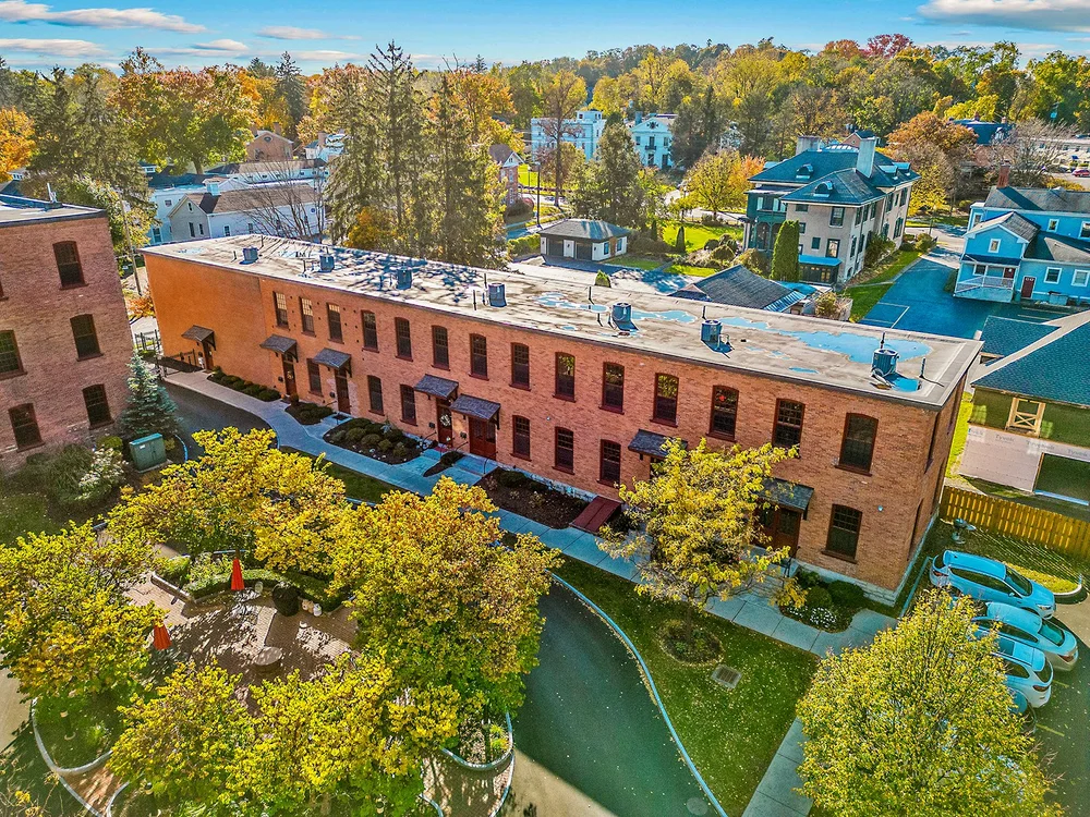 Gallery 3 — R M R E A L E S T A T E G R O U P