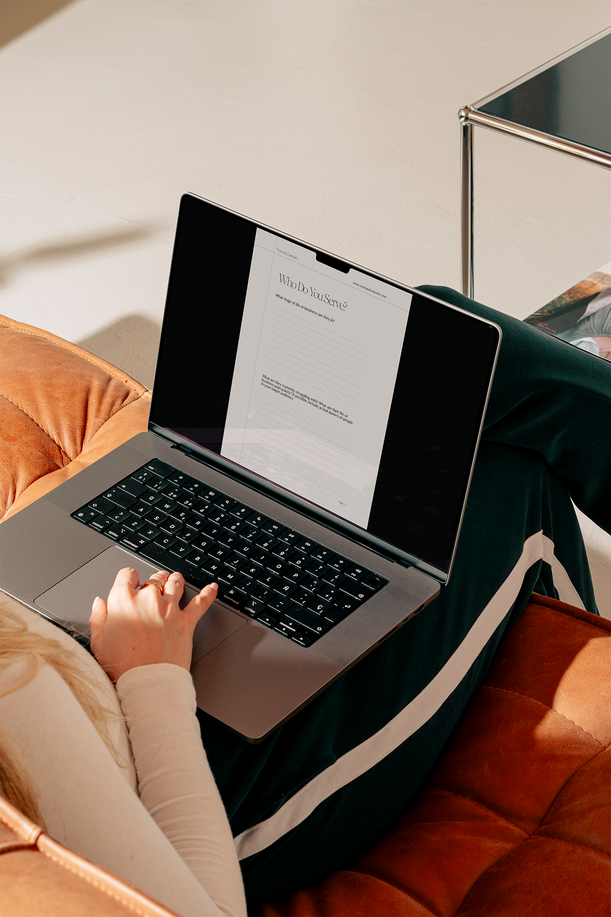 Laptop-Mockup@0.75x.png