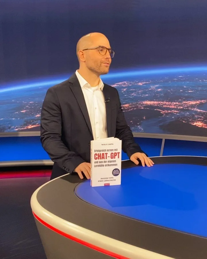 Tolles Buchprojekt &bdquo;Erfolgreich lernen mit ChatGPT&ldquo; von @niels.cimpa. Im Buchhandel und online erh&auml;ltlich 📖
