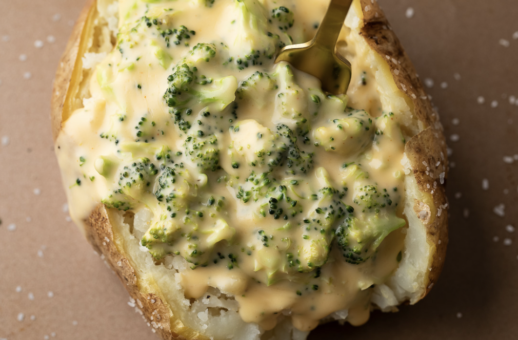 Baked Potato with Broccoli, Chickpeas &amp; Plant-Based Cheese Sauce