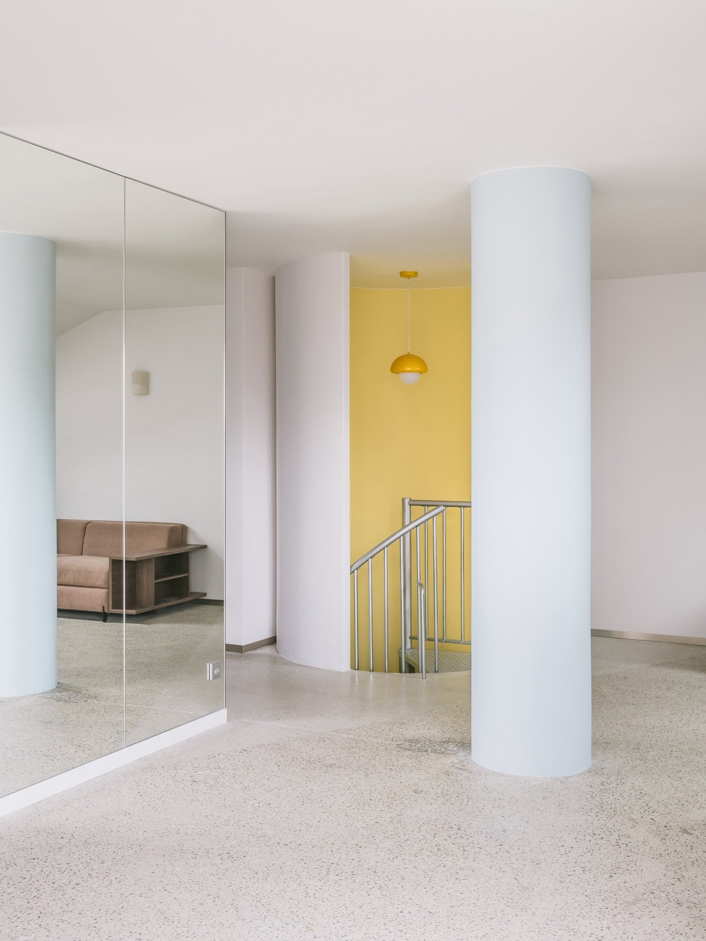 032 | Bagnolet | Duplex | 100m2 
@rosabursztein 
@mickael_allouche11 
📷 @phpbillard 
🦺 @caballeropereetfils