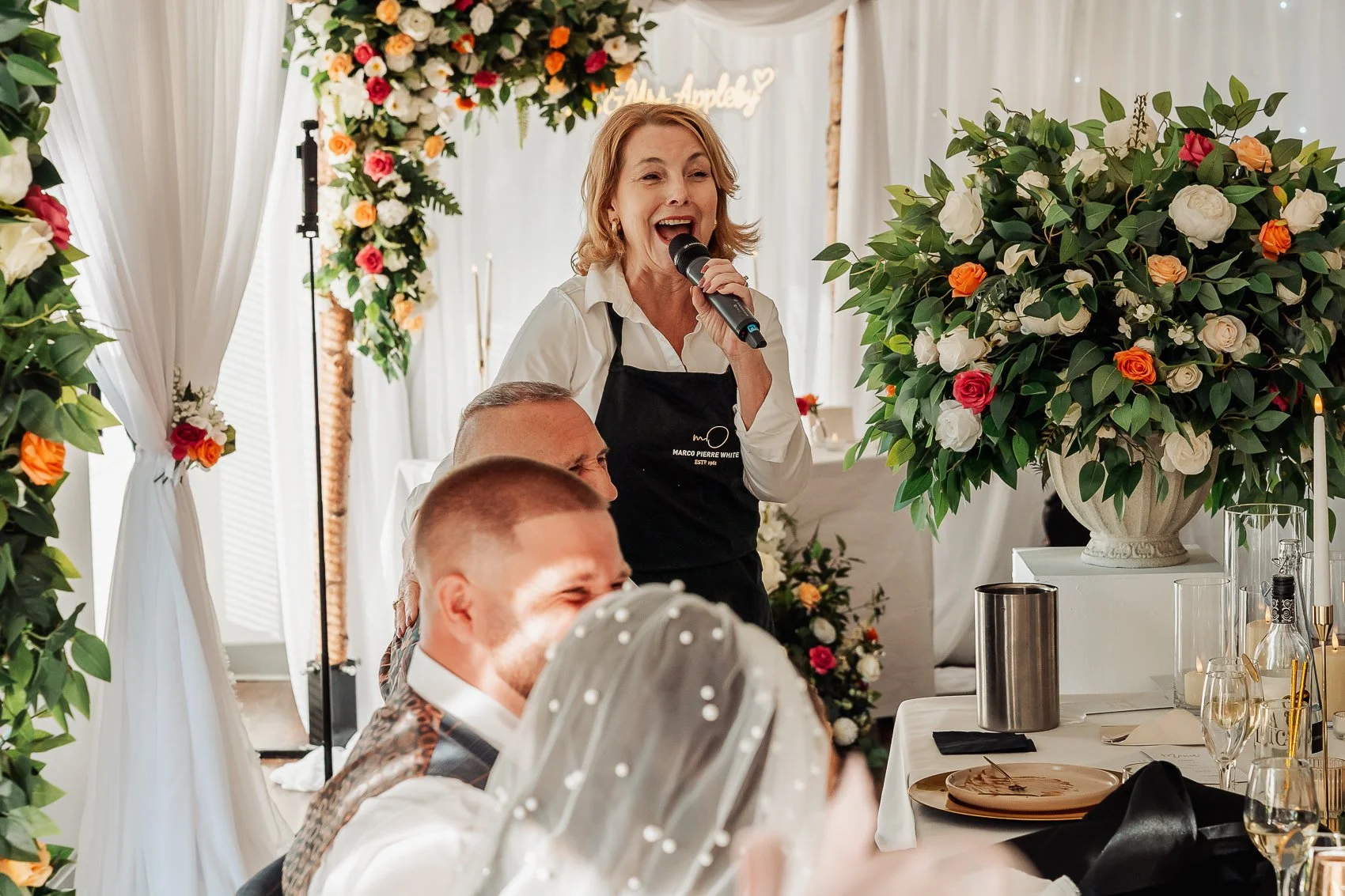 020-cadbury-house-wedding-singing-waitress.jpg