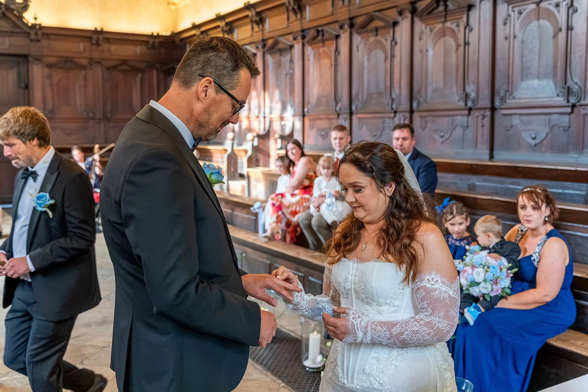 261-joe-stacey-ring-exchange-bodleian-library-wedding.jpg