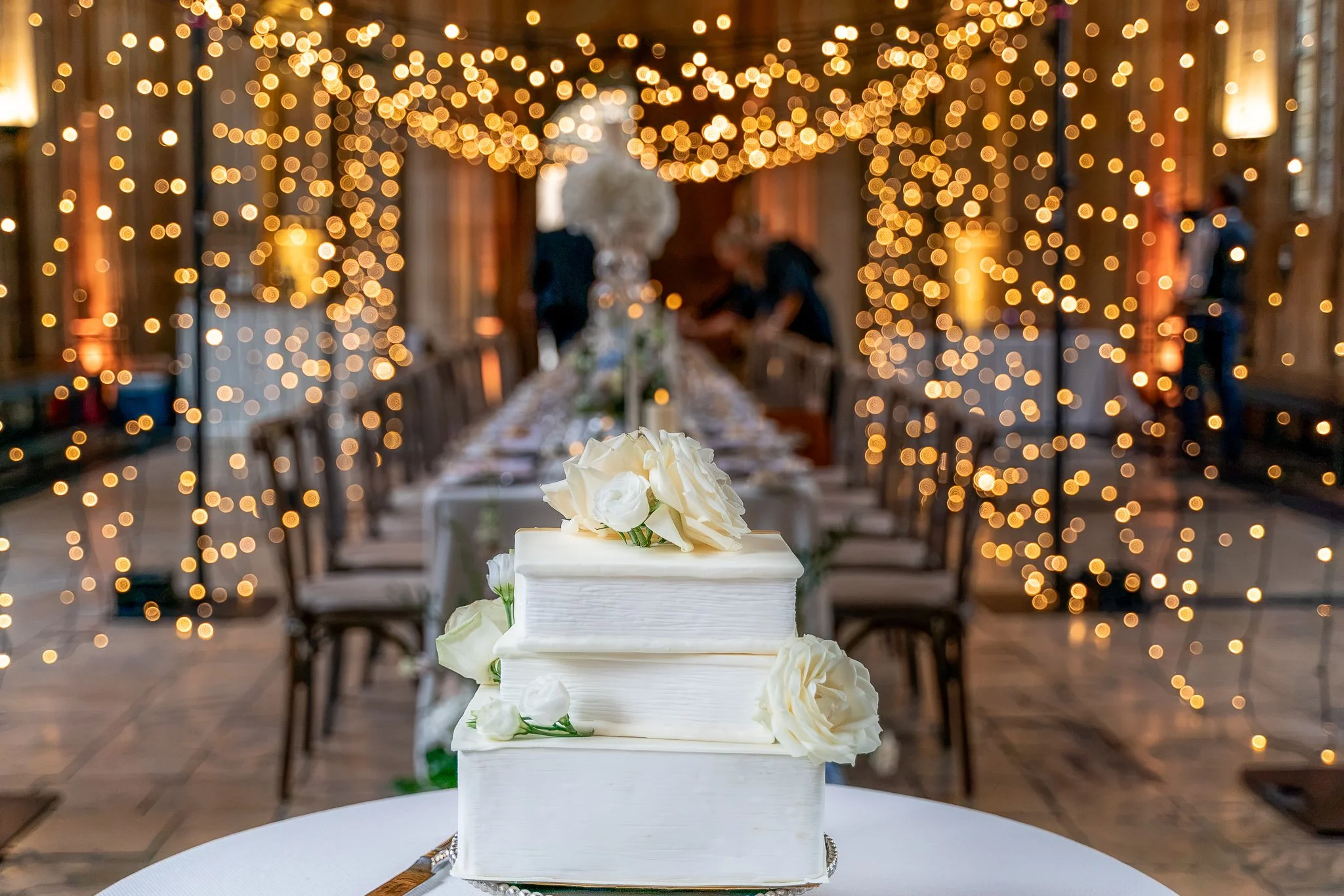 598-joe-stacey-book-wedding-cake-divinity-school-oxford.jpg