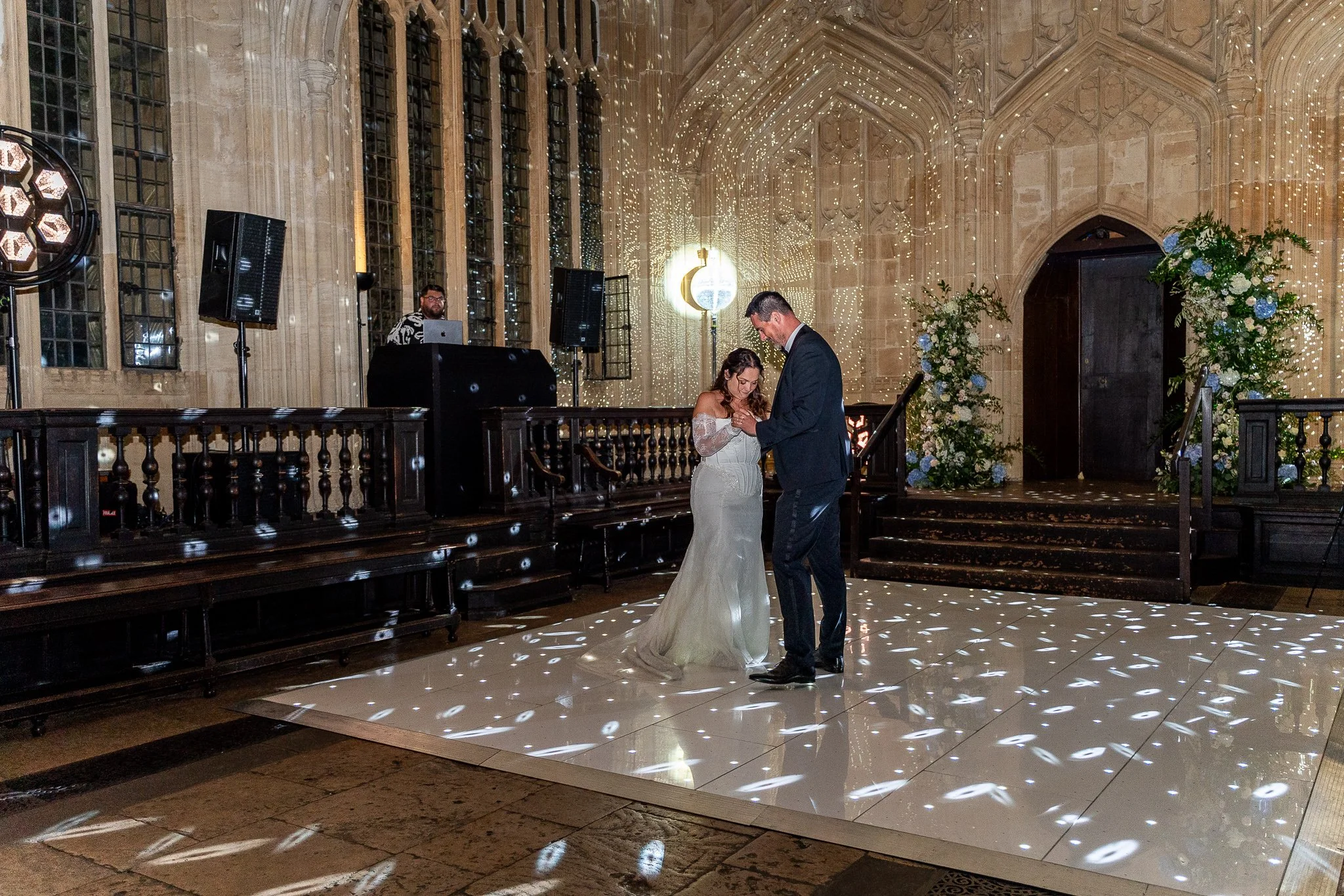 710-joe-stacey-first-dance-divinity-school-oxford-wedding.jpg