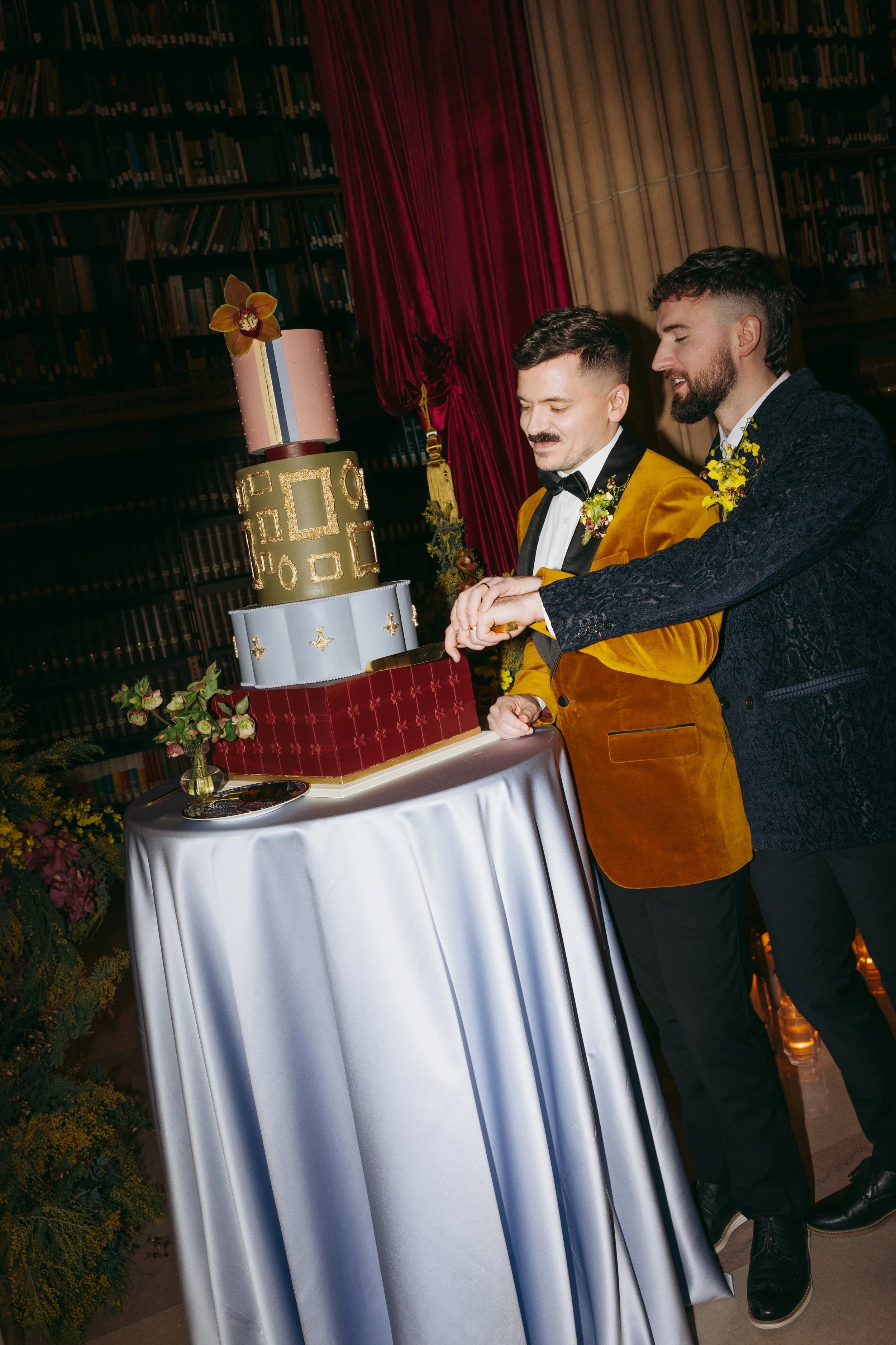 AVALON -WES ANDERSON STYLED -ARCHIFETE ARCH