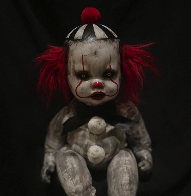 Pennywise Scary Horror Doll