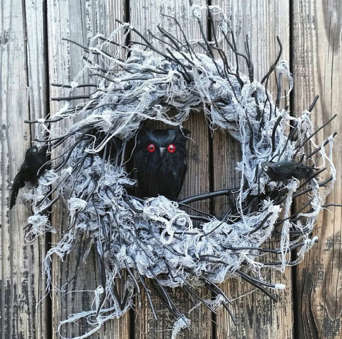Black Owl Wreath
