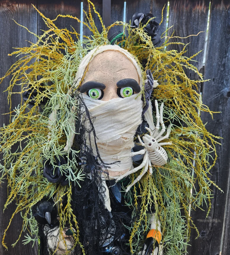 Mummy Halloween Wreath