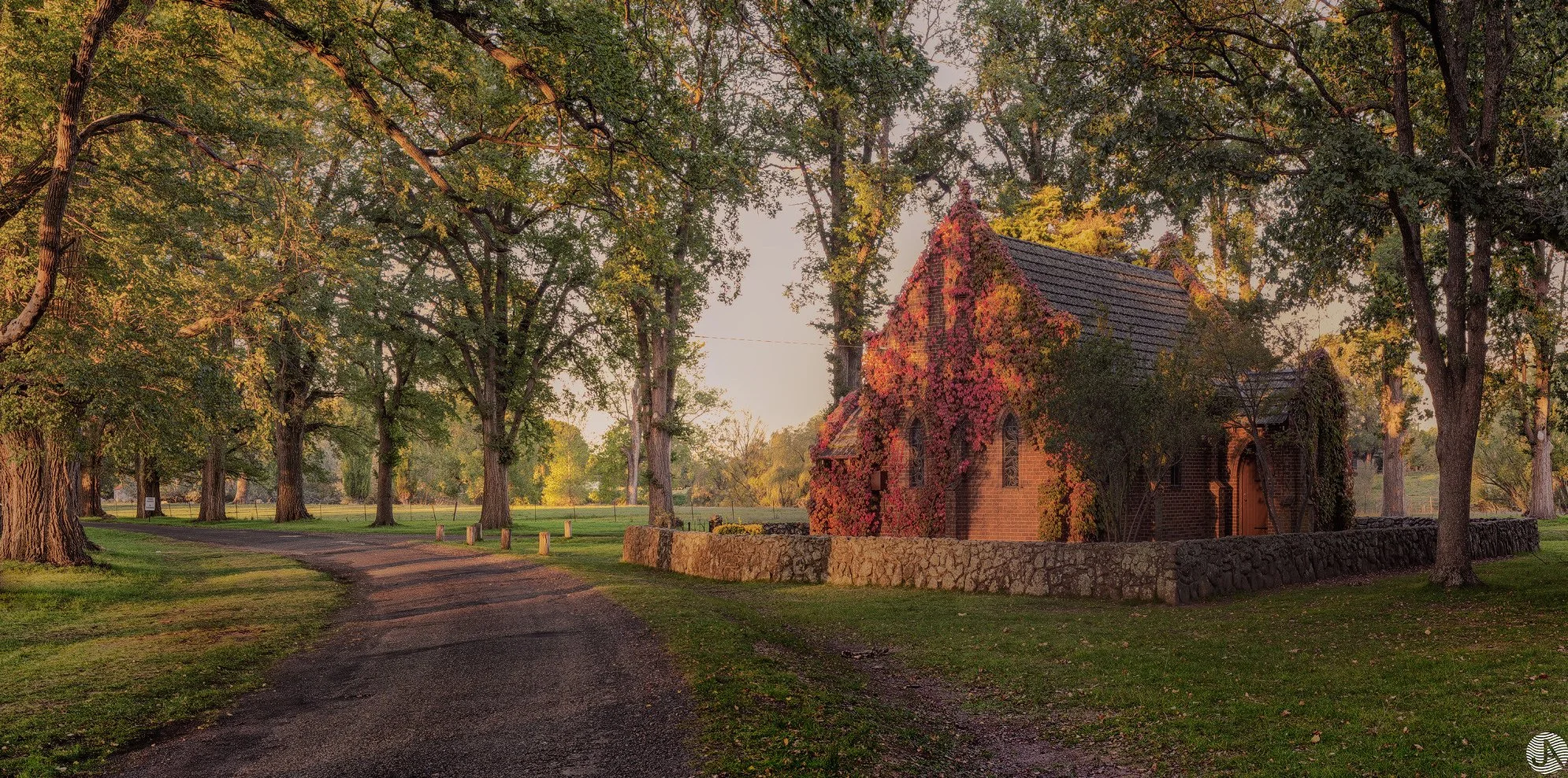 Western NSW - Gostwyck Church.jpg