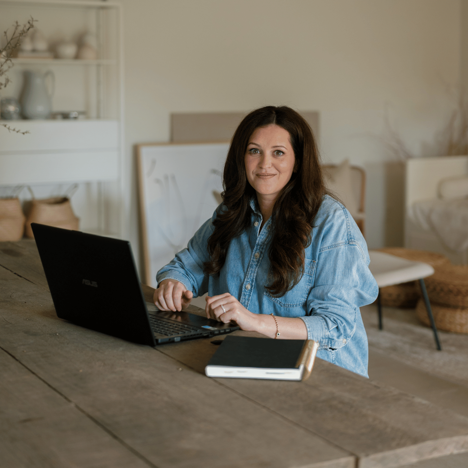 How to Use Dubsado’s Bulk Email Feature as a Wedding Pro