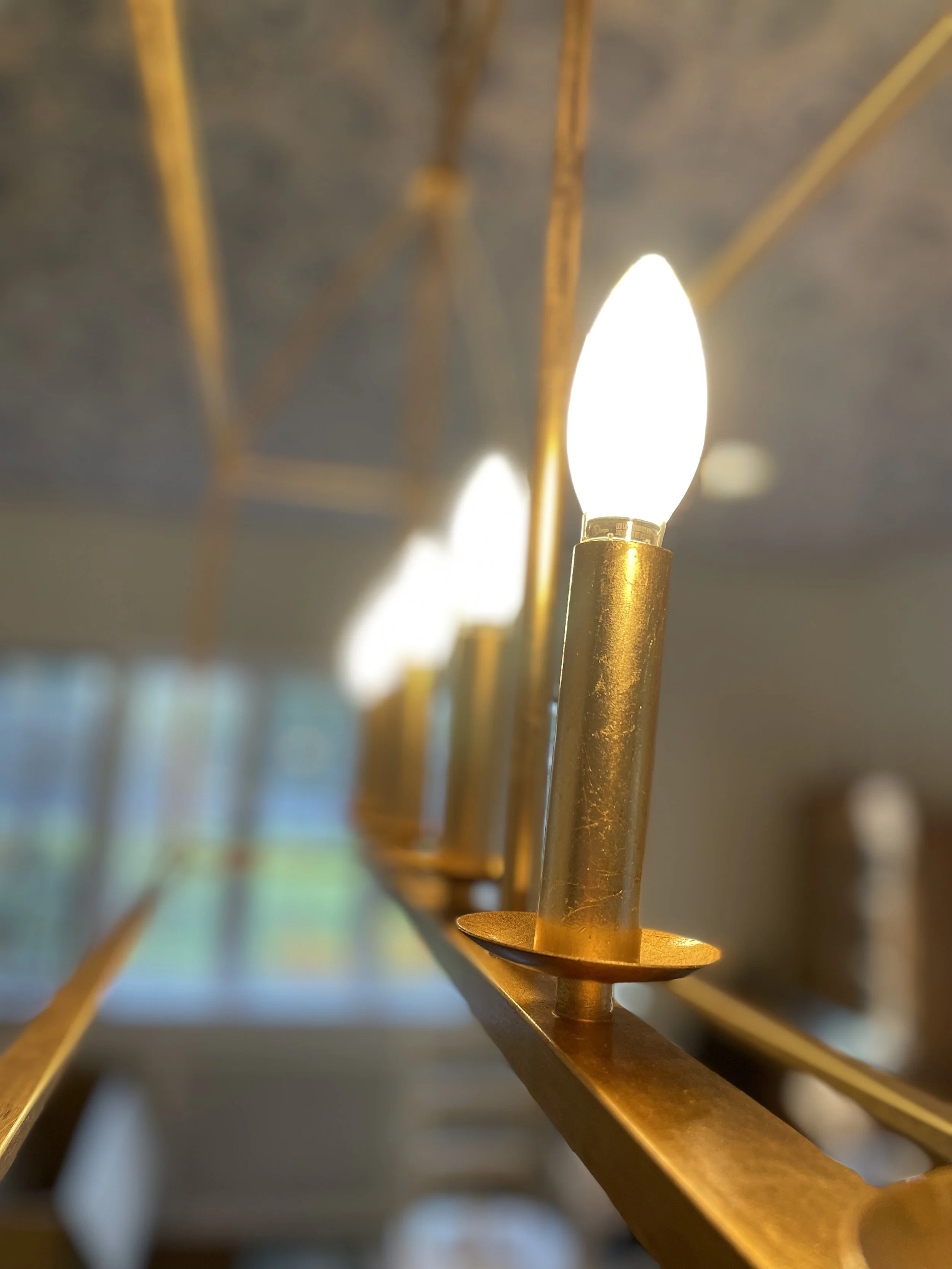 chandalier light bulb.jpg