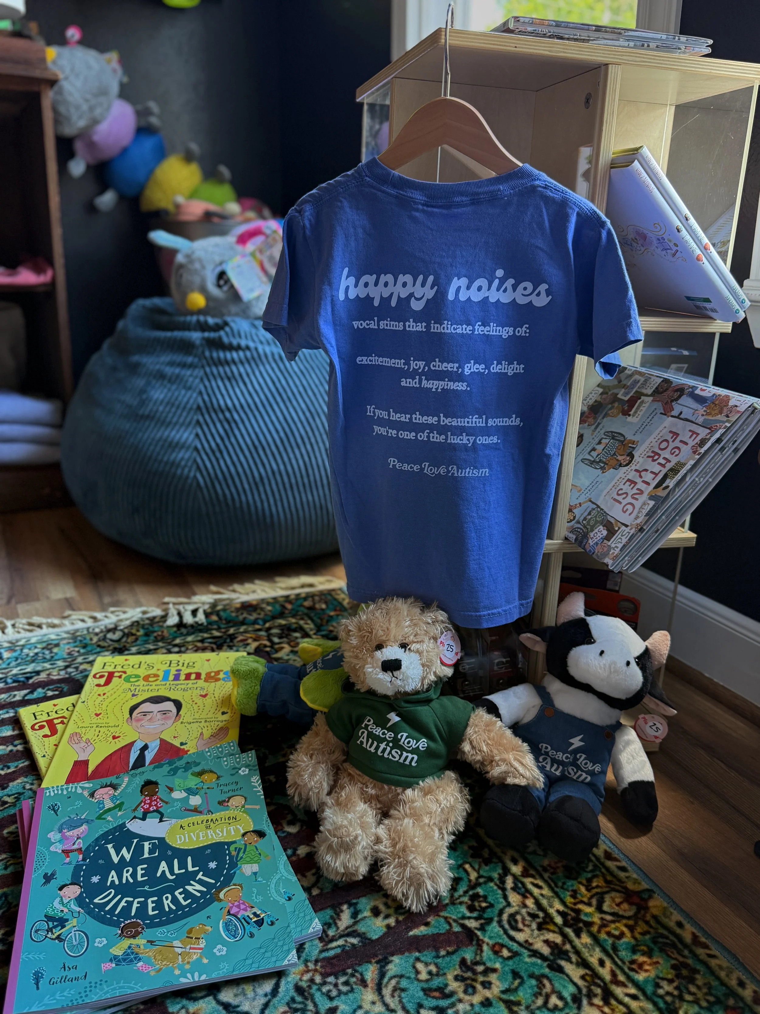 YOUTH Happy Noises Tee