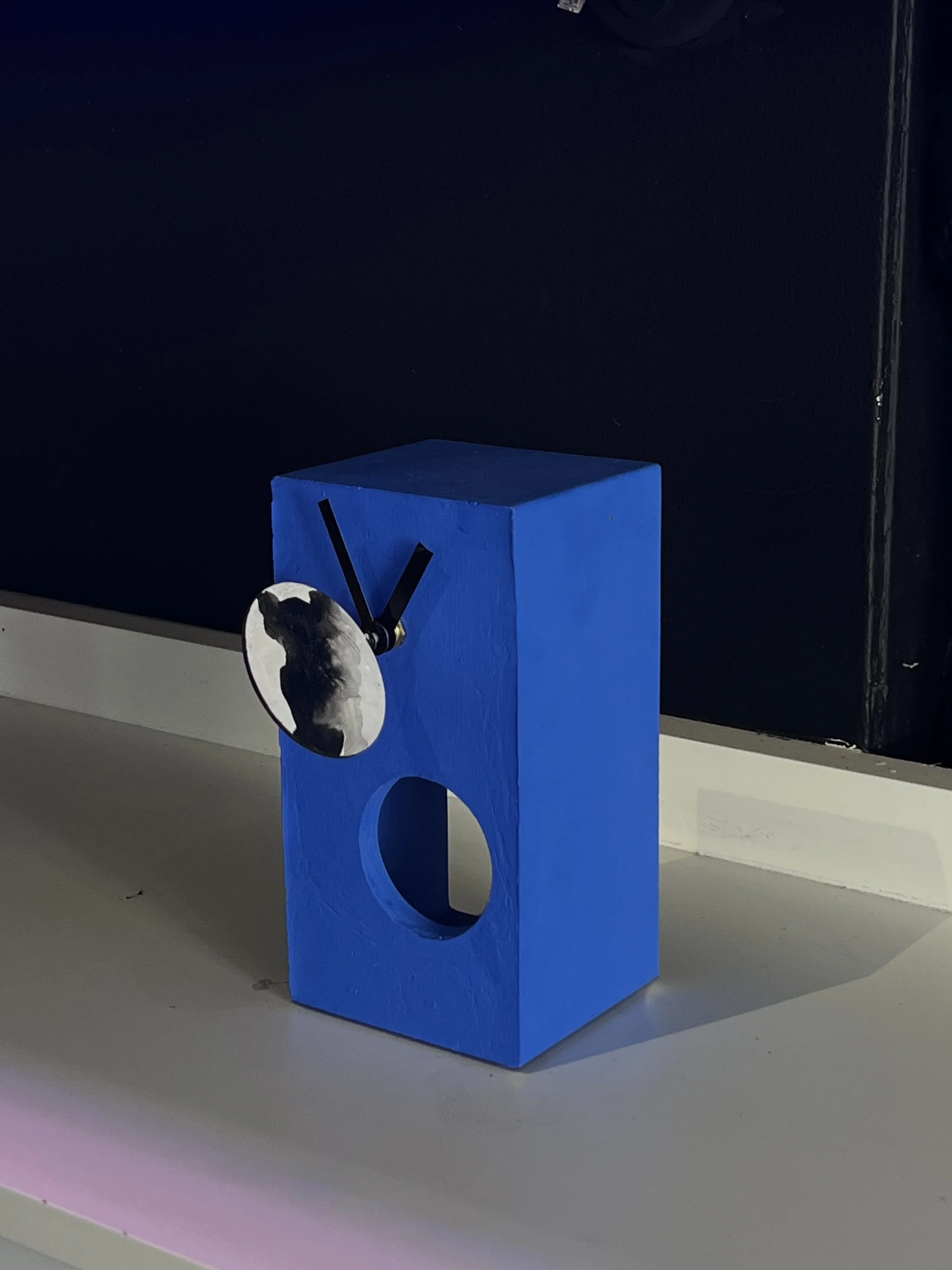 Raphaé Memon – Minutes in Blue