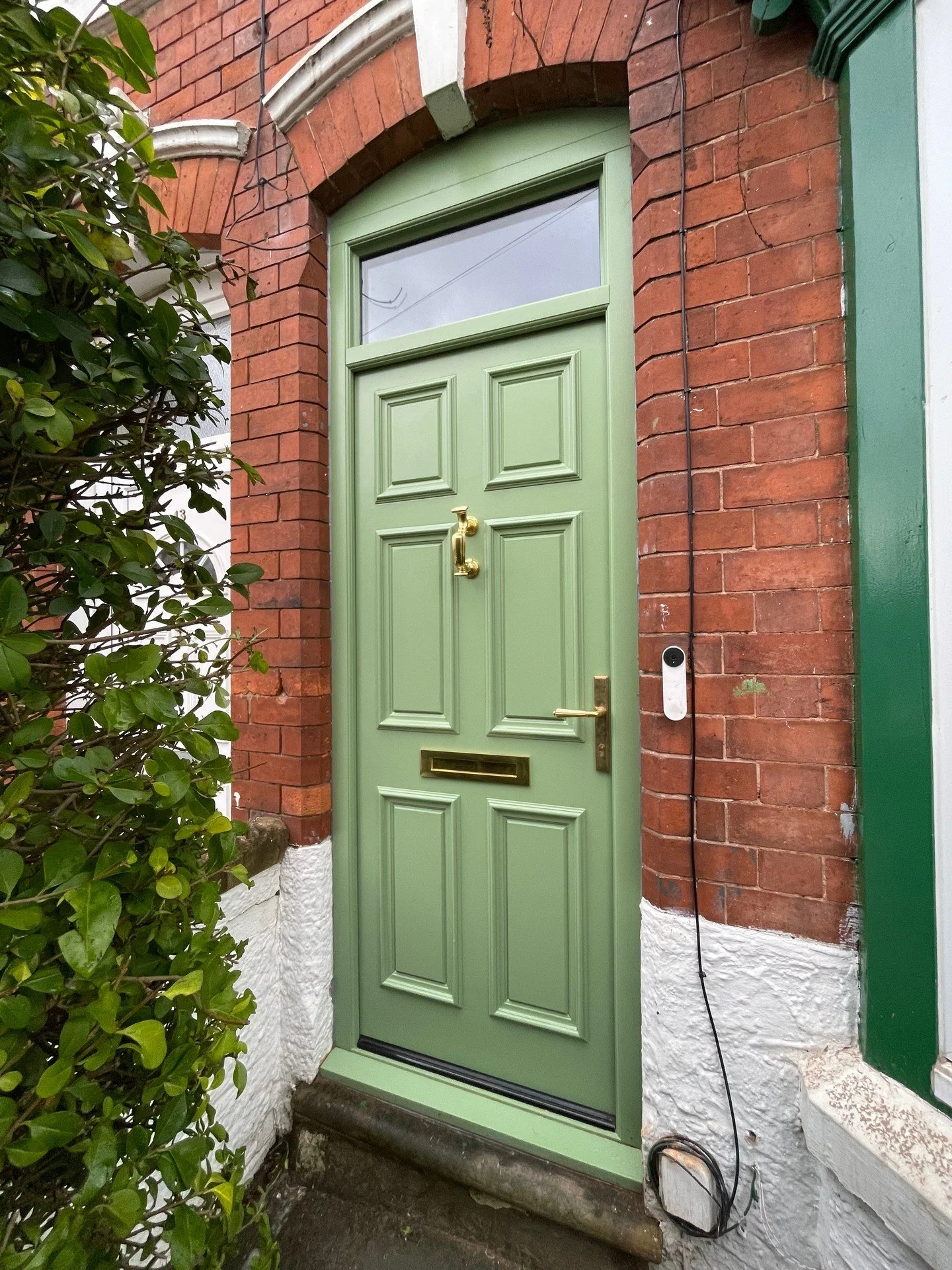 From classic elegance to contemporary charm, our custom doors make a lasting impression. Swipe to see how Morgan Bespoke Joinery transforms entryways! 🚪✨

1️⃣ Charming mint green in a traditional setting
2️⃣ Rustic sage green with modern flair
3️⃣ T