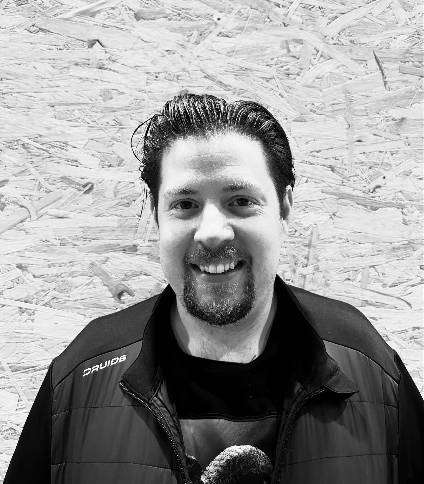 Warning: our paint game just got a serious upgrade! Meet Stephen Edwards, our new paint mastermind! 

This month, we're thrilled to welcome Stephen to the Morgan Bespoke team. With his impressive background in surface finishing, including multi-milli