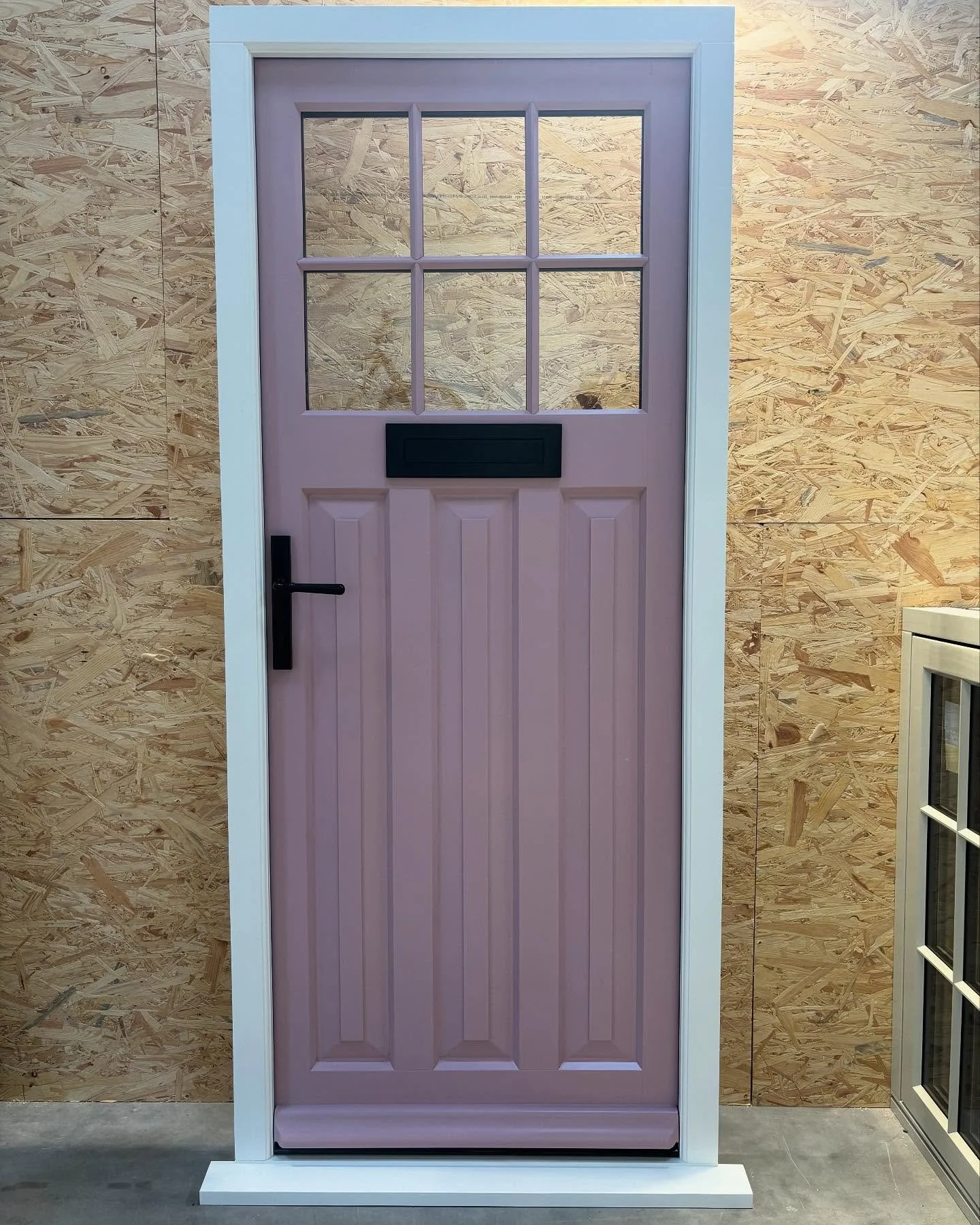 🚪 Accoya door in Cinder Rose ready for one of our trade customers. Loving the look! #bespokejoinery #Accoya #MorganBespoke