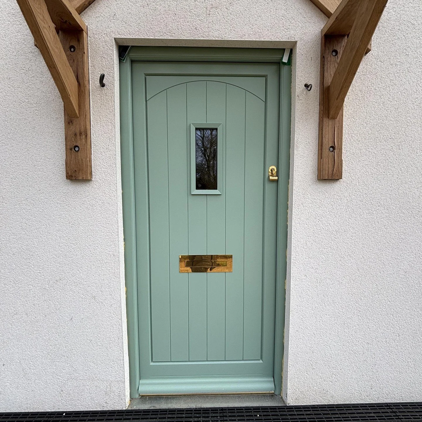 ✨ Beauty doesn't always mean breaking the bank! 

This elegant sage green softwood door proves that quality craftsmanship can be affordable. Part of our budget-friendly range, it features:

🌲 Sustainably sourced softwood
🎨 Custom color options
🔨 E