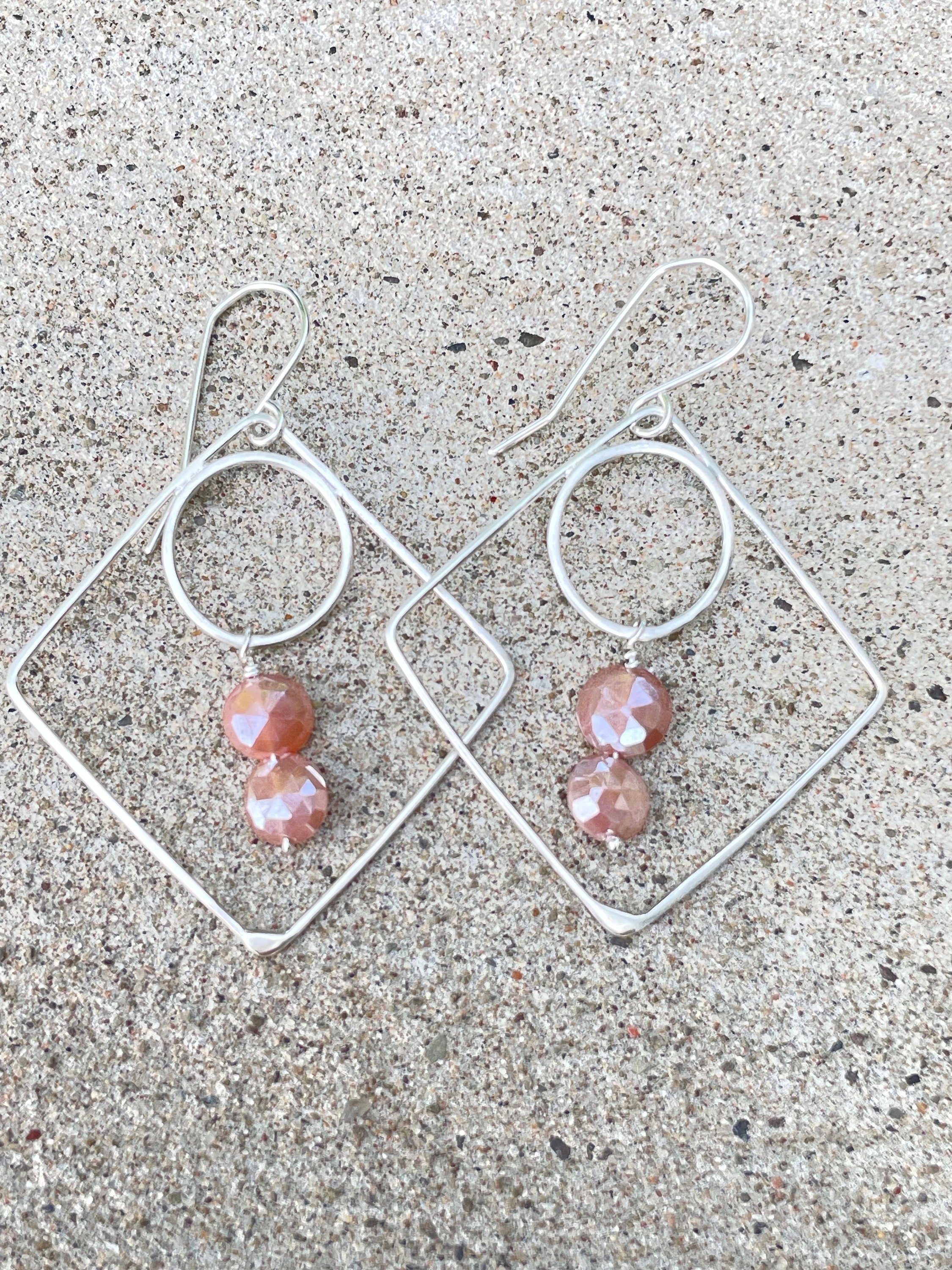 https://i.etsystatic.com/19363013/r/il/cf95da/5129099507/il_fullxfull.5129099507_hl4c.jpg