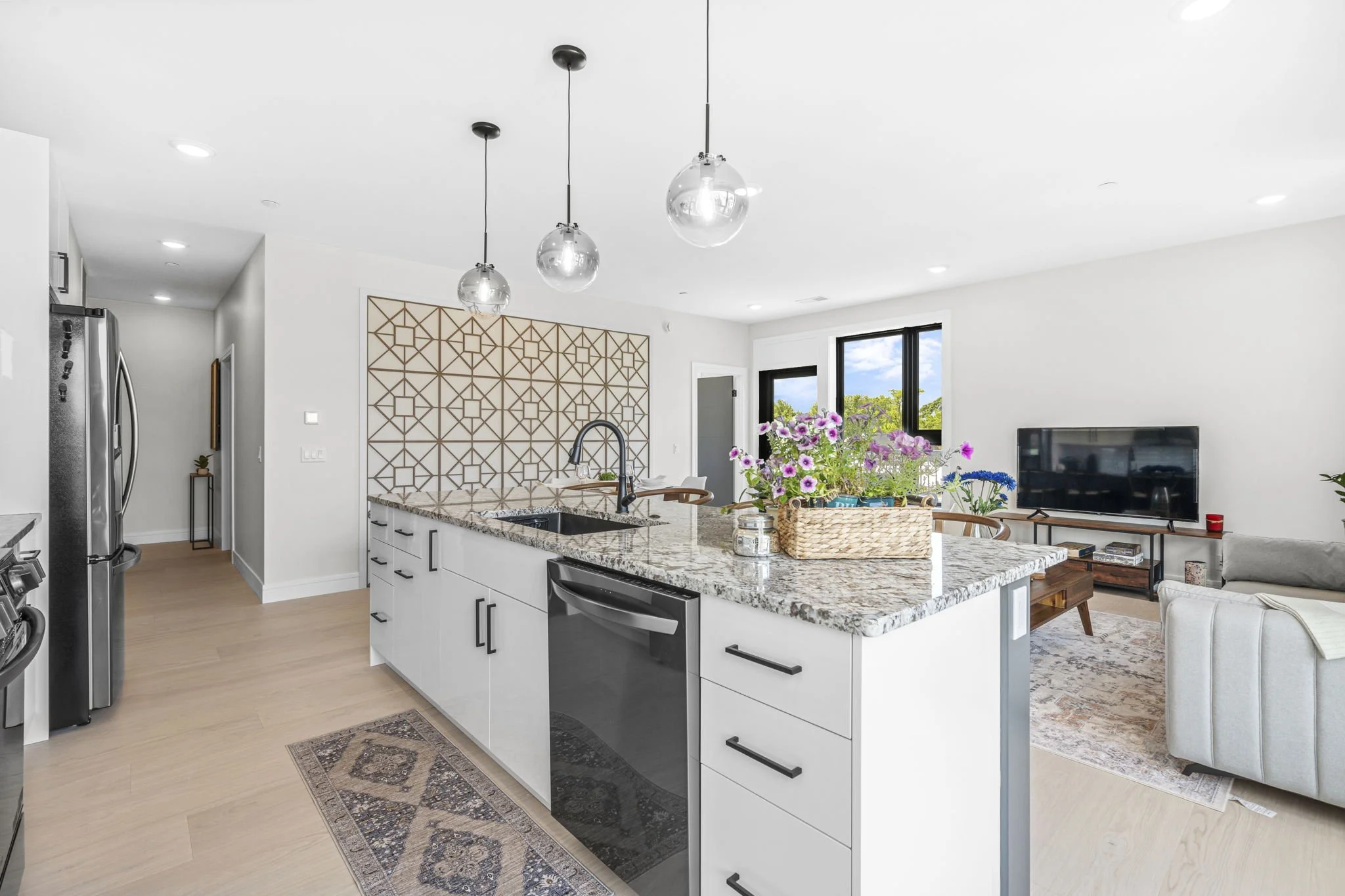 21-web-or-mls-A7404074.jpg