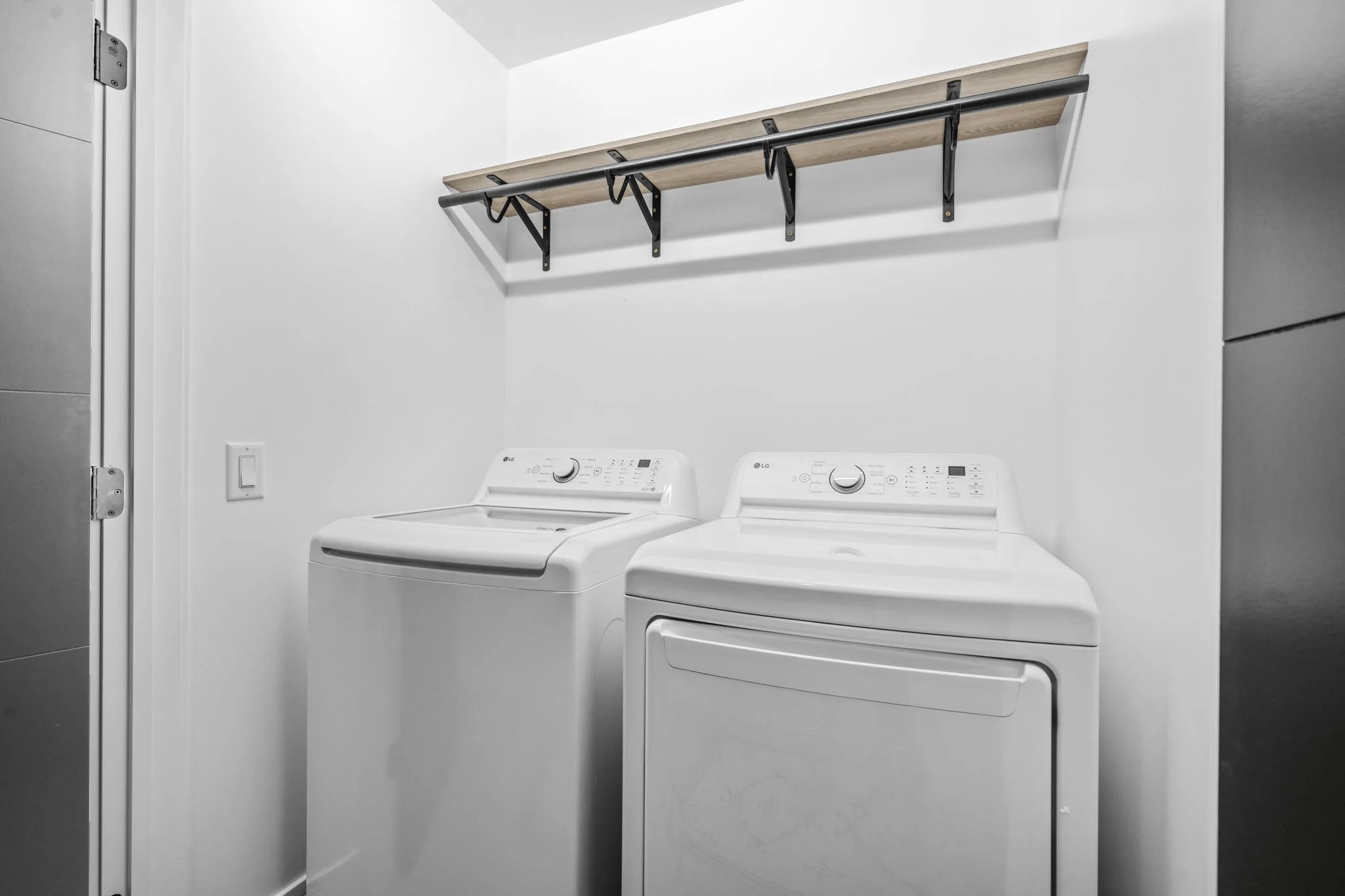 1-web-or-mls-A7404008.jpg