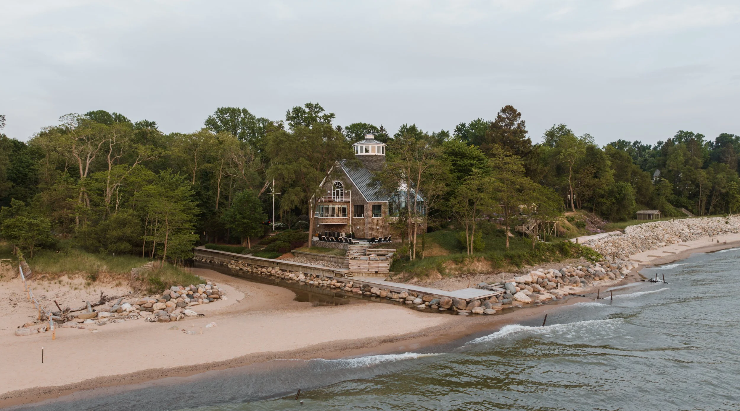 Lighthouse Bluff above 200 feet of private sandy Lake Michigan beach