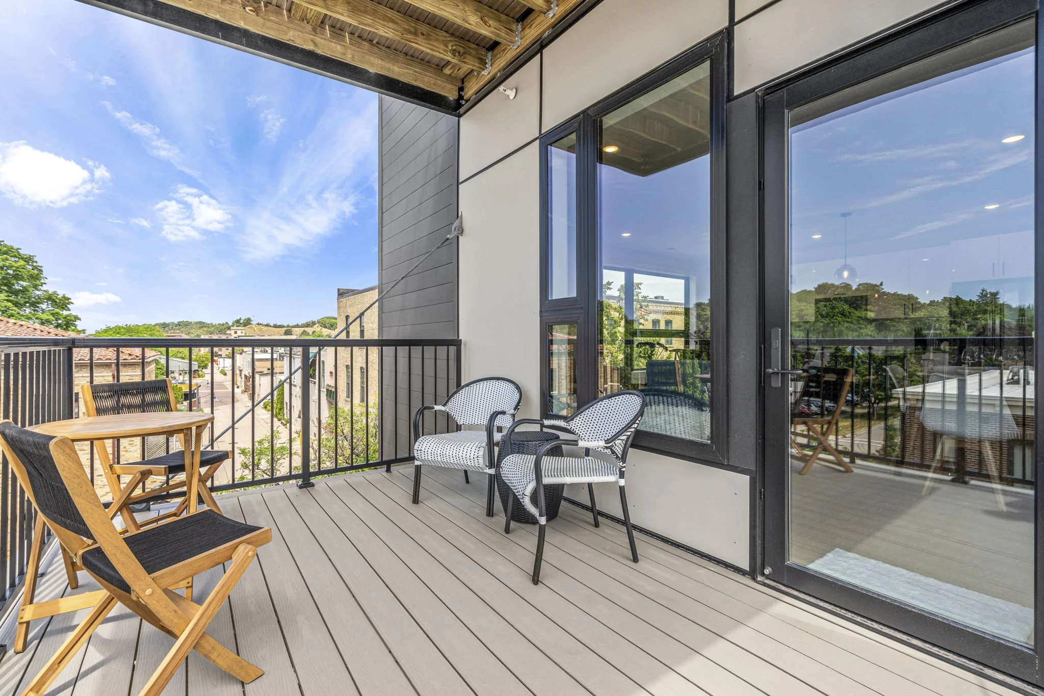 30-web-or-mls-A7404105.jpg