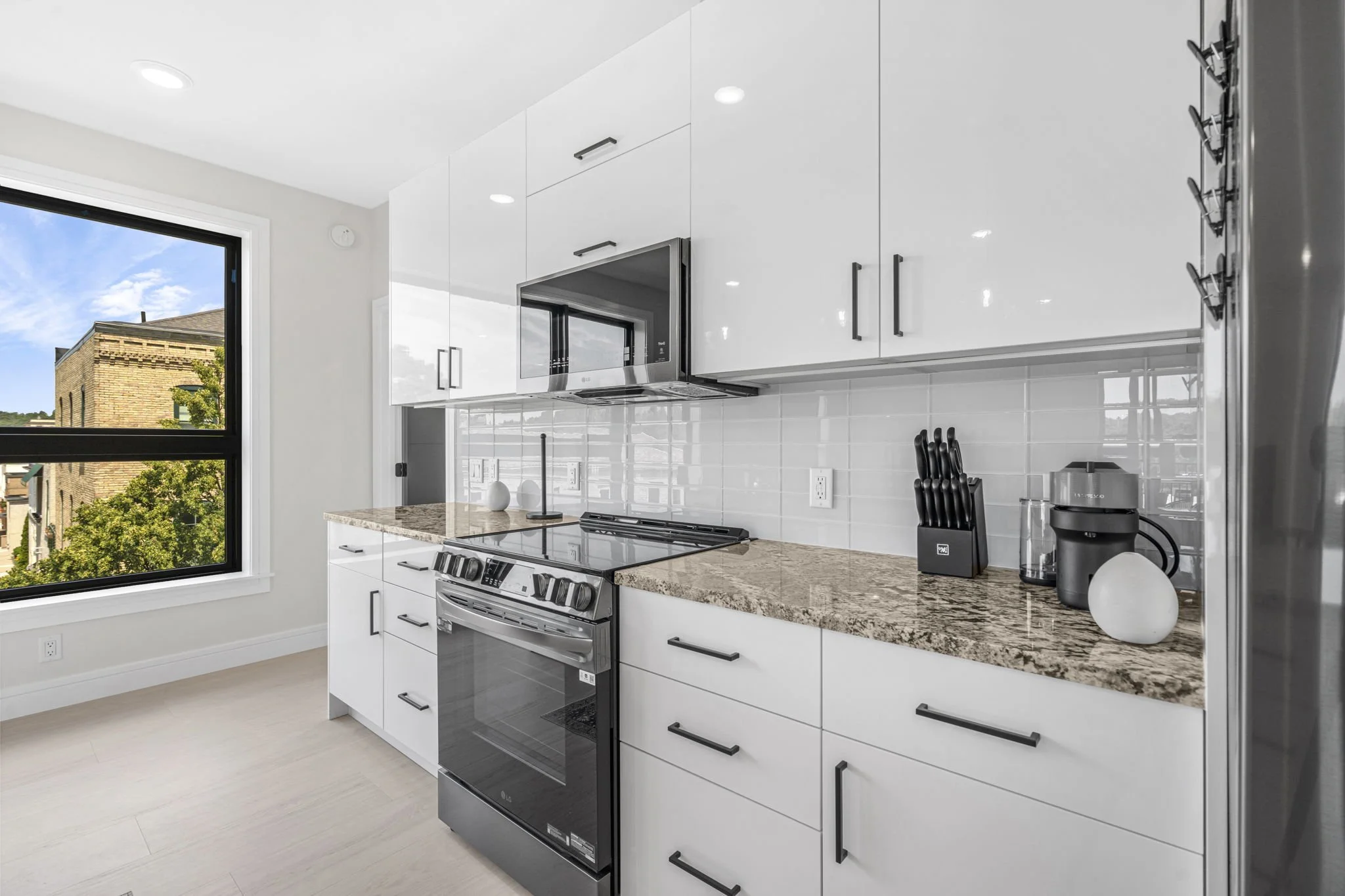18-web-or-mls-A7404059.jpg