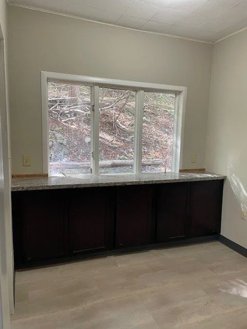 726 Euclid - Breakfast area.jpg