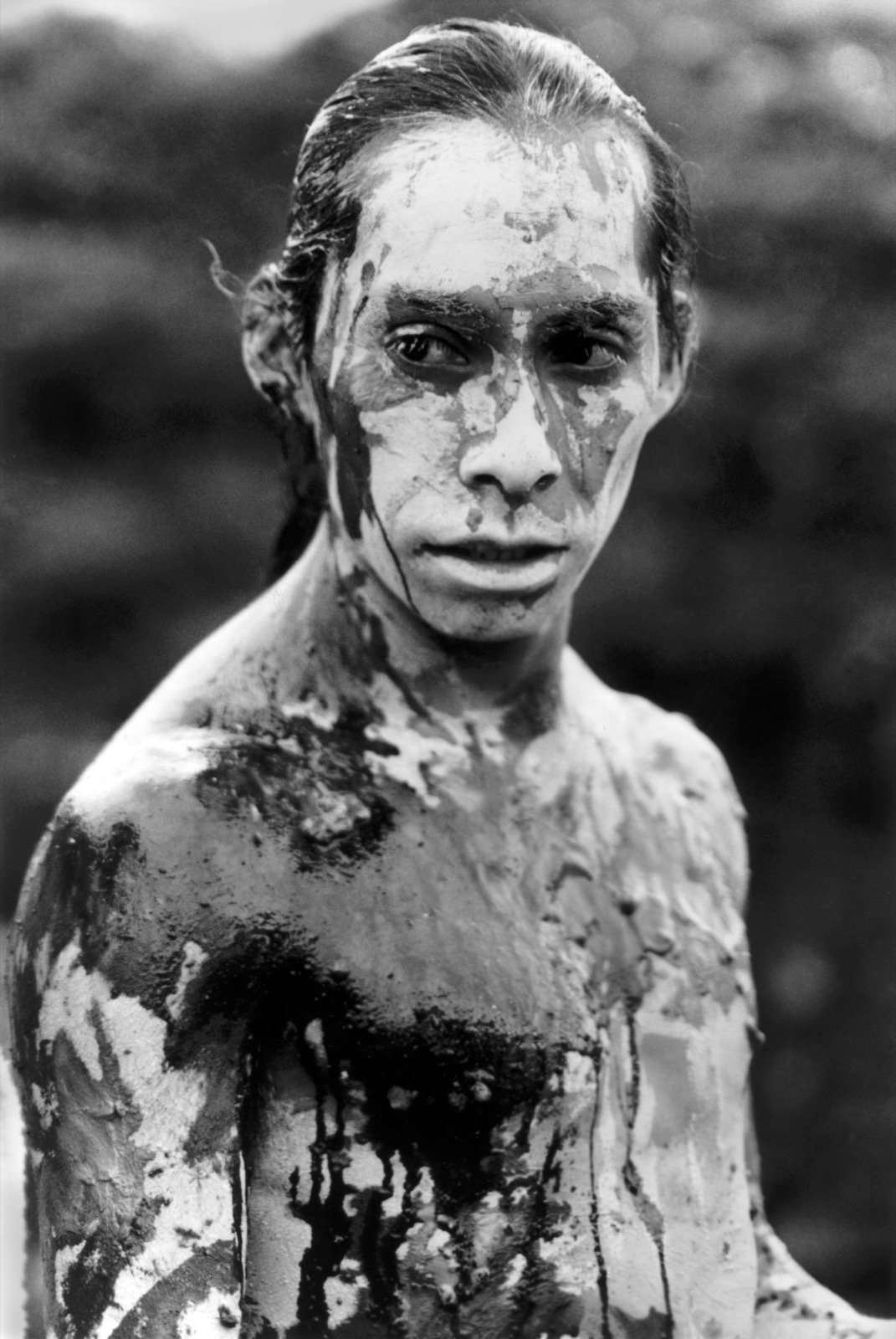   Topiltzin the hero, the warrior, the mud-man, the tlahcuilo (sacred scribe/painter), the unrecognized symbol of a nation. What is he thinking of? No one knows, not even Damián (I asked him). This photograph is the perfect metaphor for one of the ma