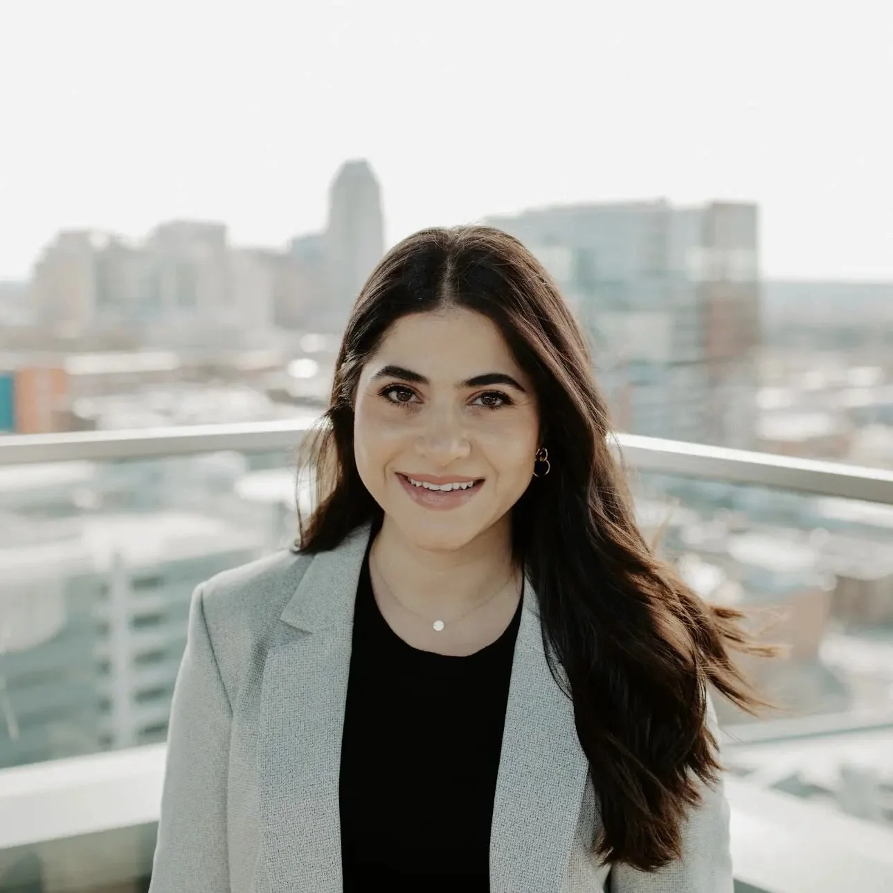 Hey lovely folks! 👋 Meet Dina, the Founder and CEO of Paint &amp; Co. With a rich background in design, she's always been passionate about colors, textures, and the transformative power of a well-thought-out space. 🎨✨

Though she operates more behi