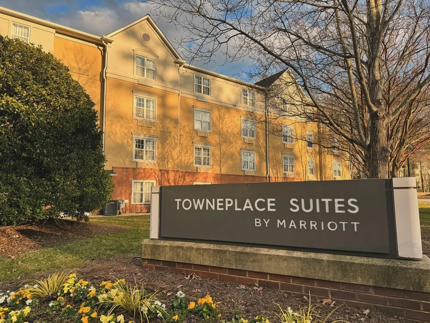 Another commercial project in the books! This project consisted of a full interior repaint + carpet replacement. 🏨 ready for the next one!