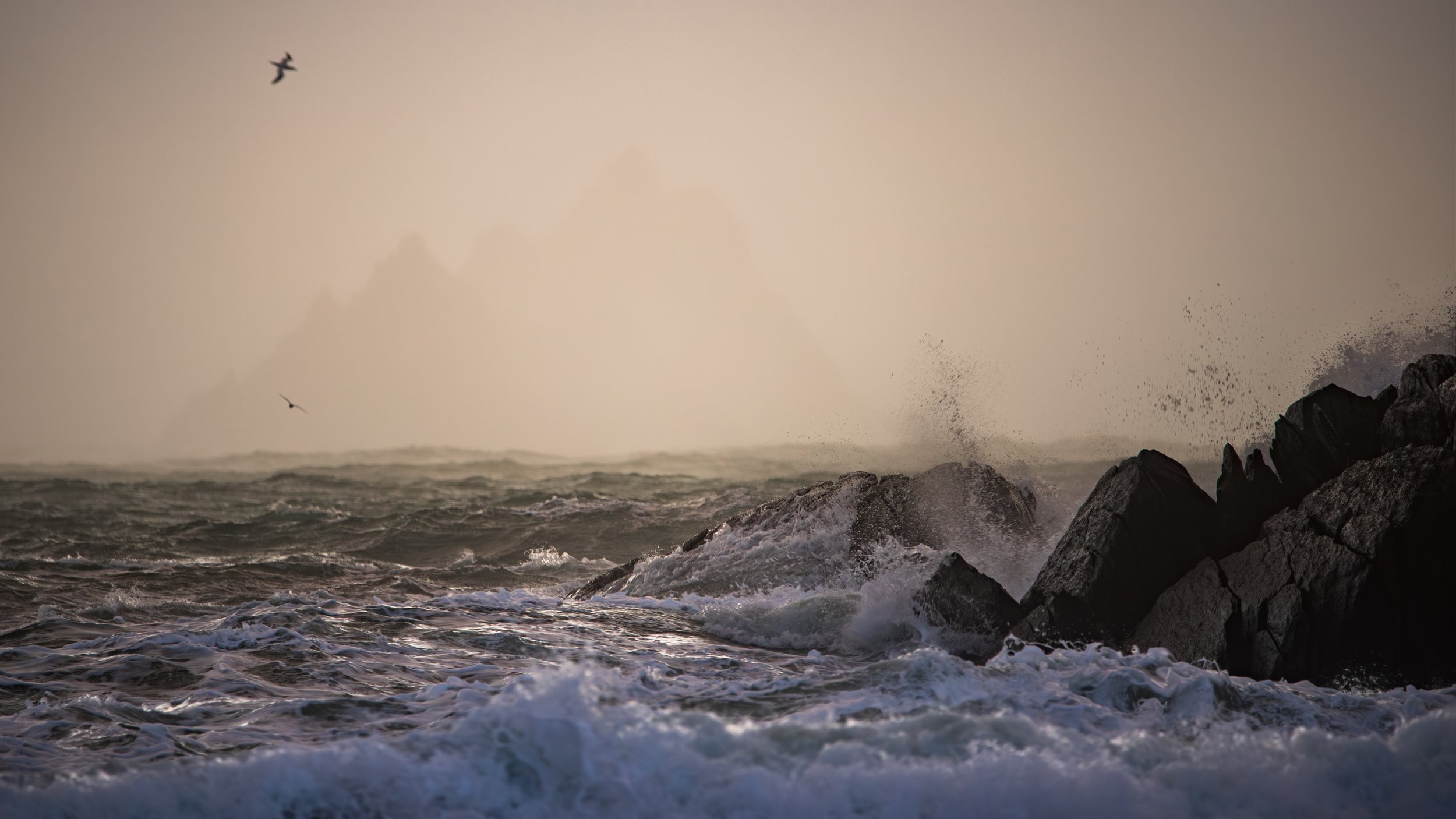 150-600 skellig waves-51.jpg
