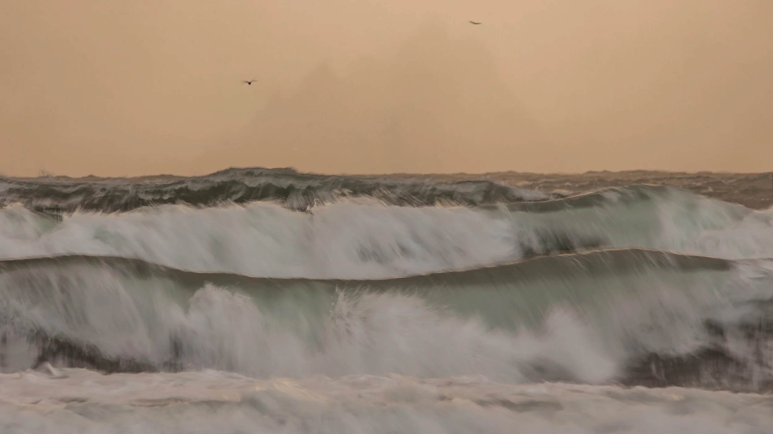 150-600 skellig waves-48.jpg